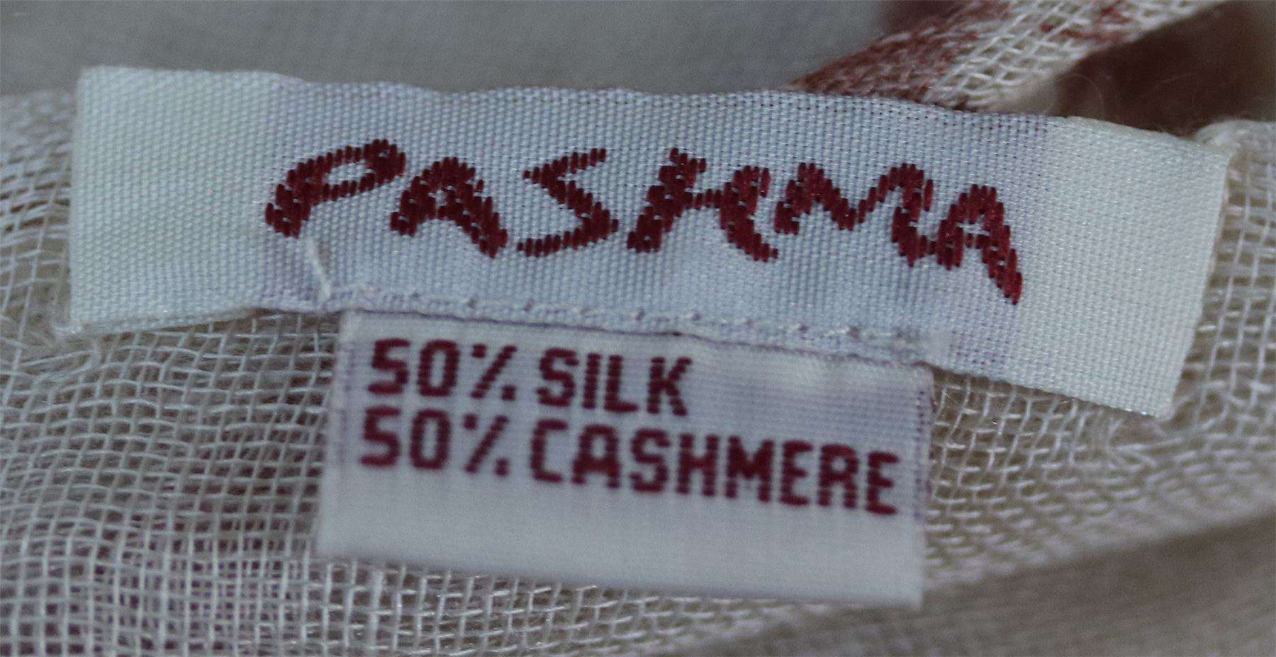 PASHMA SIGNATURE FLORAL SCARF - Image 3