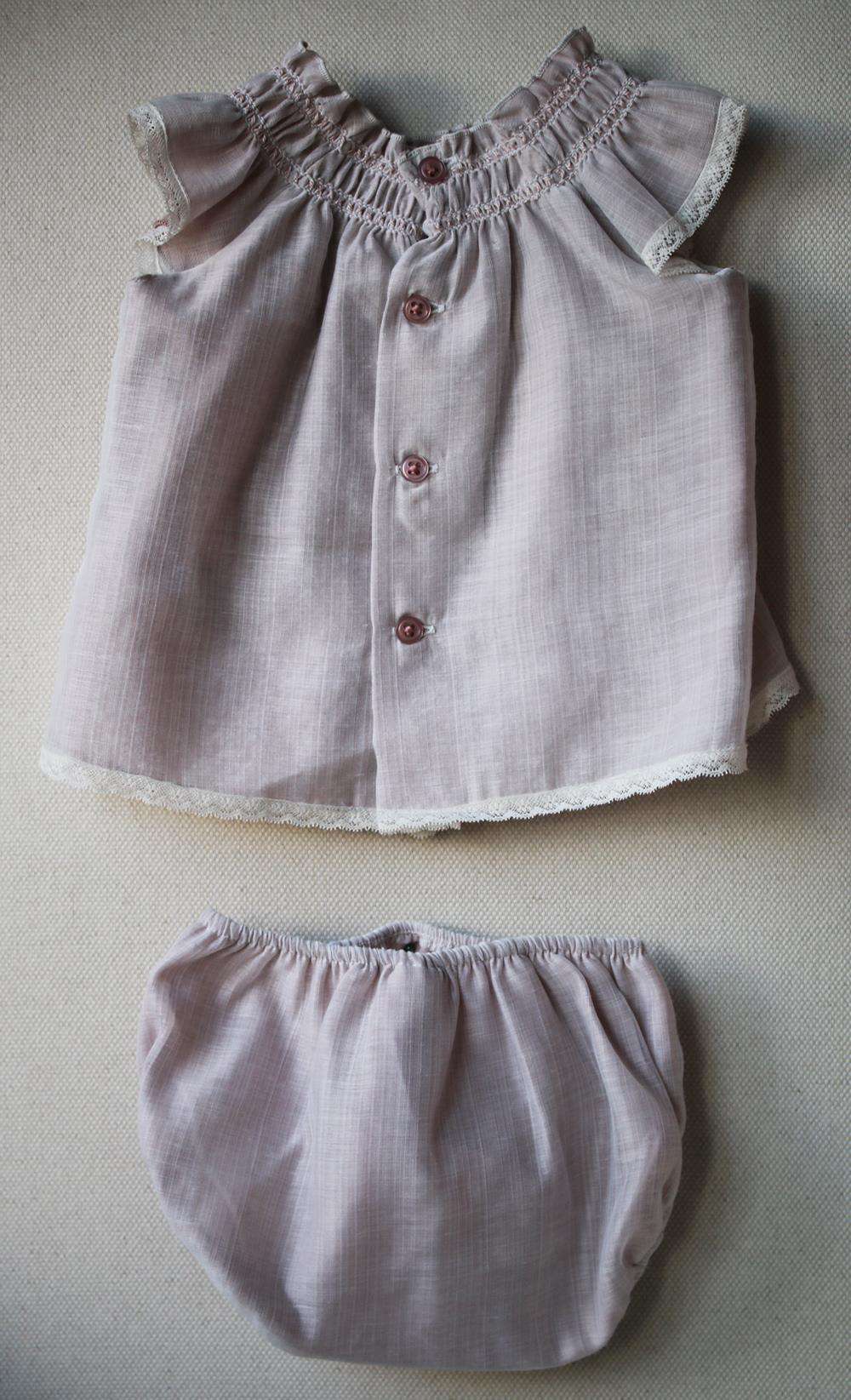 PAZ RODRIGUEZ BABY GIRLS SMOCKED DRESS AND BLOOMERS SET 3 MONTHS - Image 3
