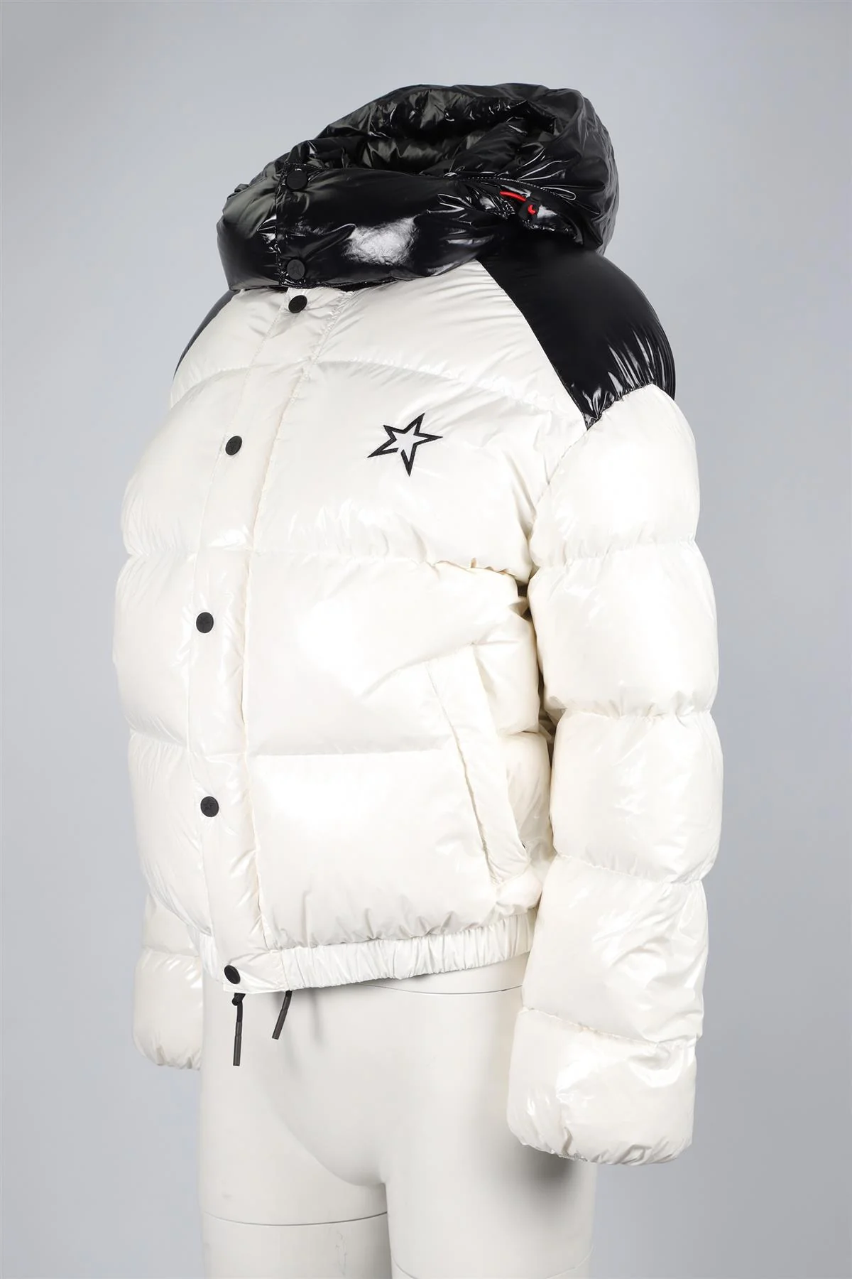 PERFECT MOMENT WHITE PADDED DOWN JACKET MEDIUM - Image 3