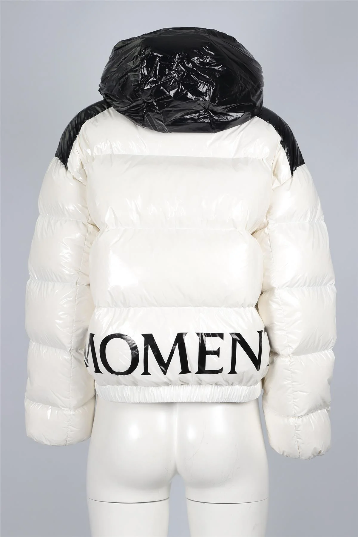 PERFECT MOMENT WHITE PADDED DOWN JACKET MEDIUM - Image 4