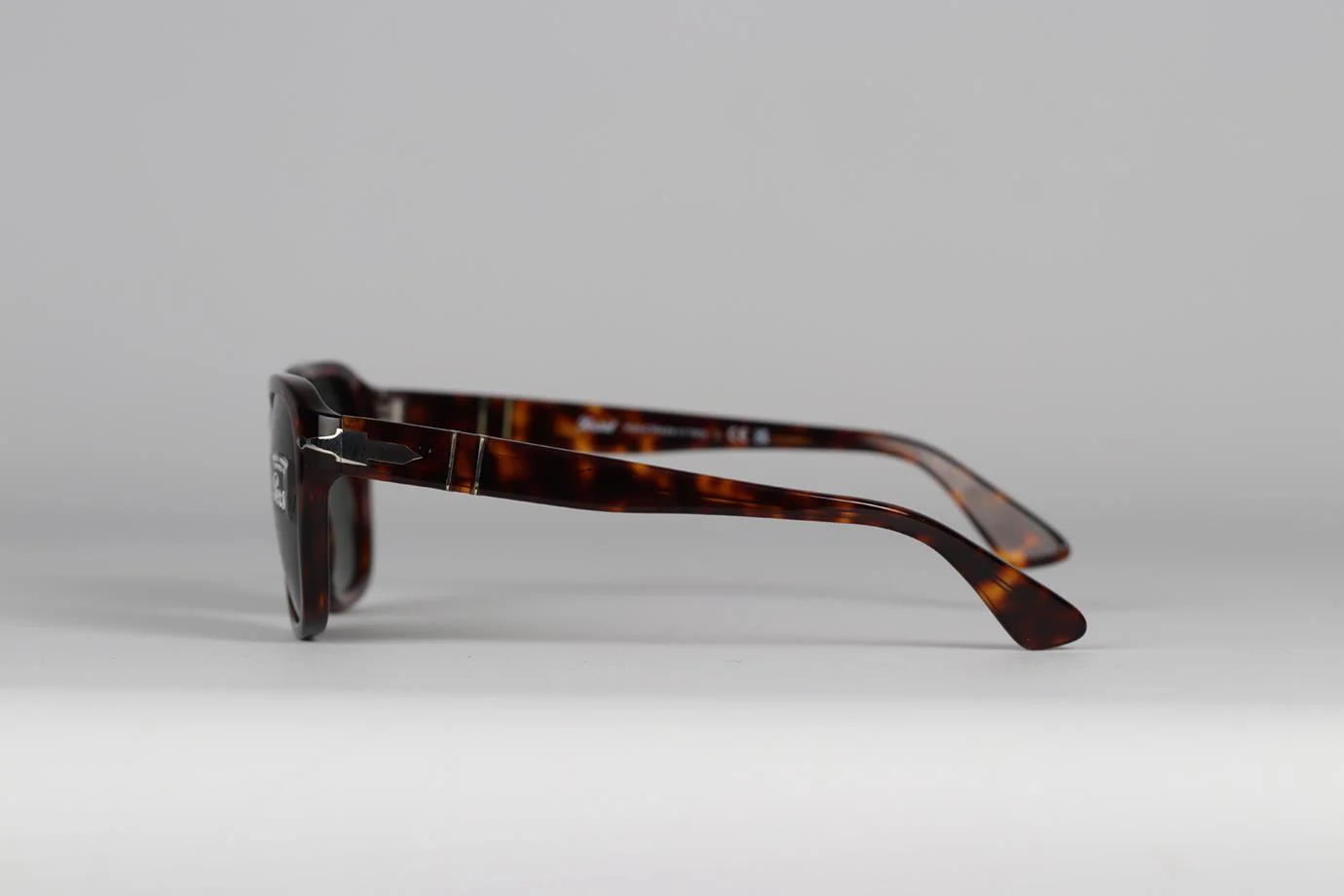 PERSOL SQUARE FRAME ACETATE SUNGLASSES - Image 4