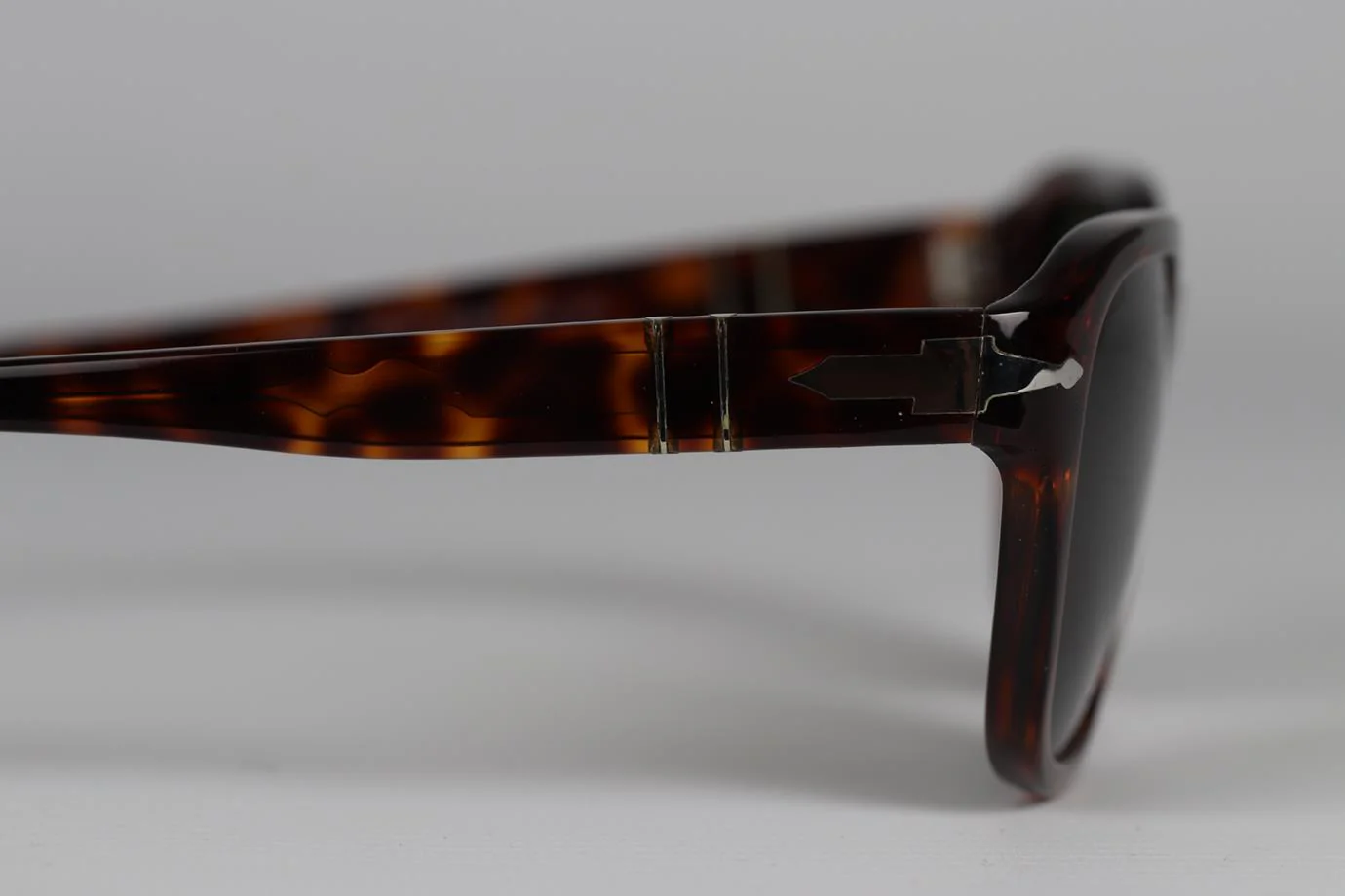 PERSOL SQUARE FRAME ACETATE SUNGLASSES - Image 6