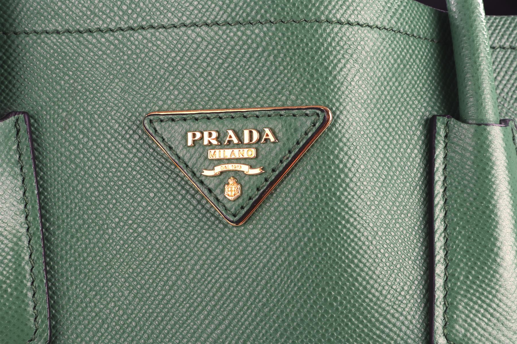 PRADA GREEN DOUBLE MEDIUM SAFFIANO LEATHER TOTE BAG - Image 8