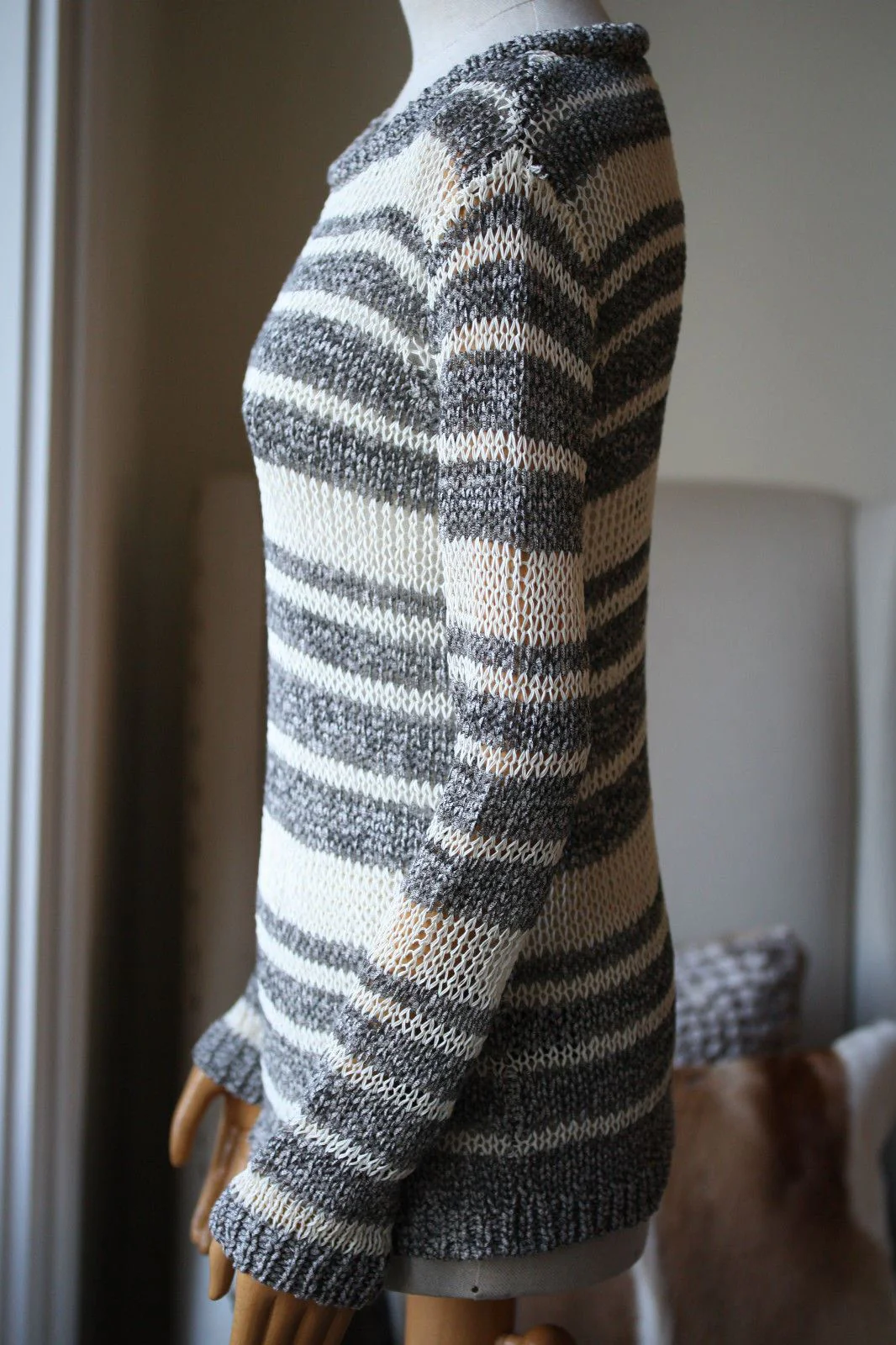 RAG AND BONE CATERINA GREY CREAM STRIPED SWEATER XS - Image 4