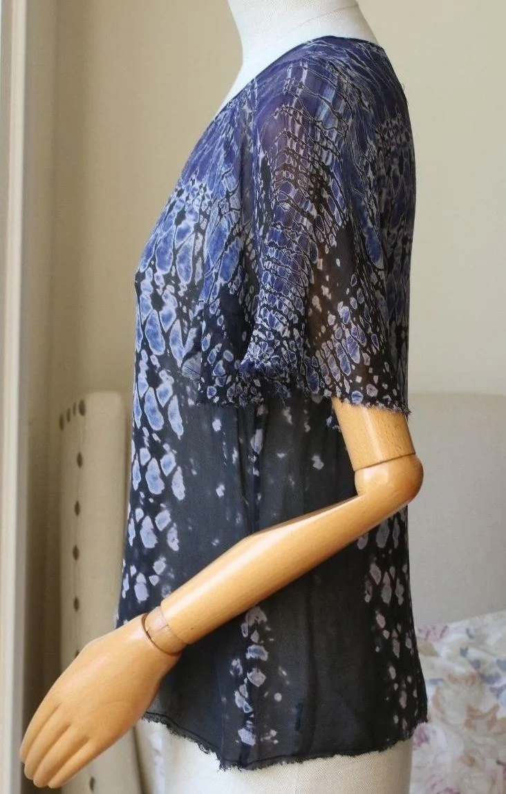 RAQUEL ALLEGRA PETAL SLEEVE TOP IN MIDNIGHT UK 8 - Image 3