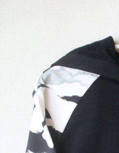 ROBERTO CAVALLI KIDS GIRLS BLACK ZEBRA PRINT TRACKSUIT 4 YEARS - Image 10