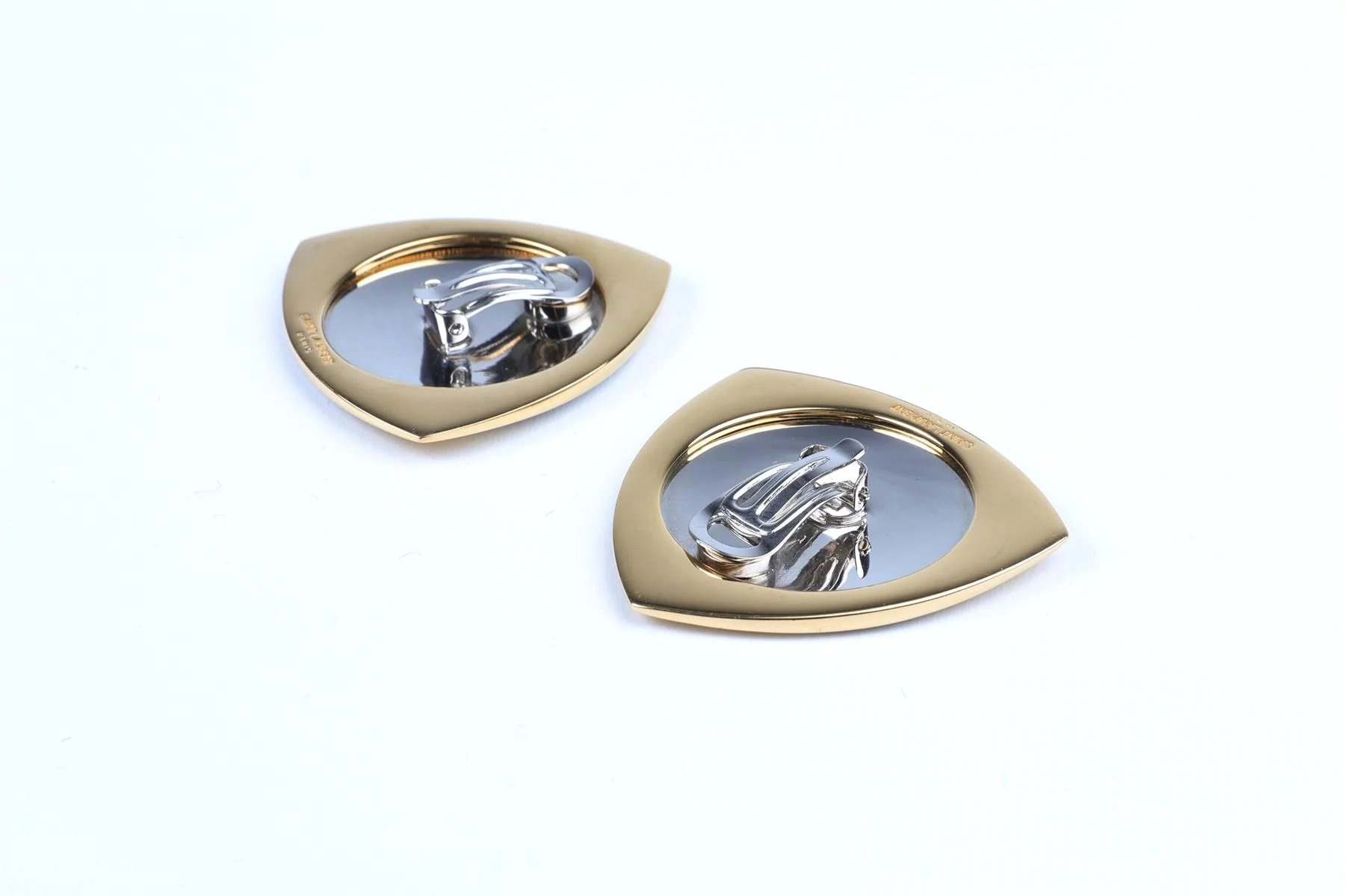 SAINT LAURENT GOLD SHIELD BRASS CLIP EARRINGS - Image 7