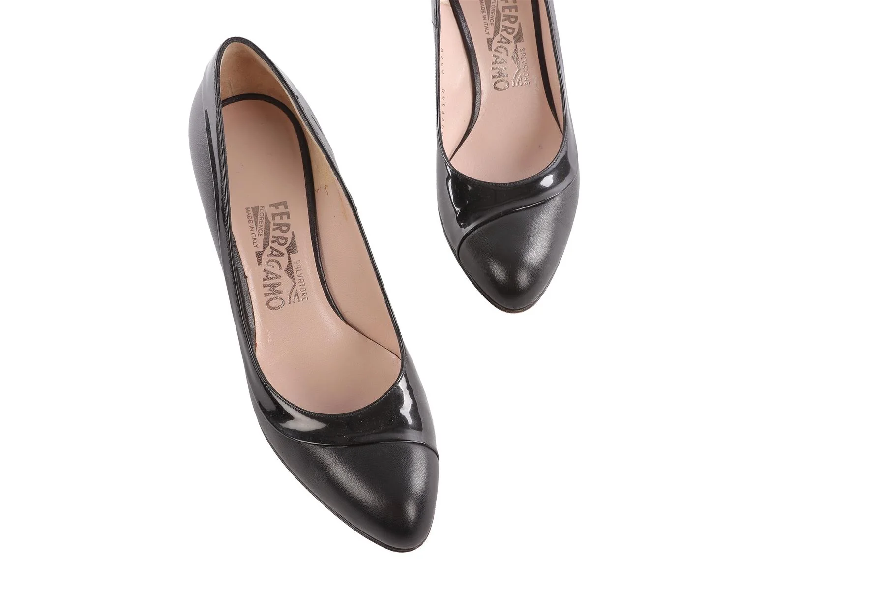 SALVATORE FERRAGAMO BLACK LEATHER PUMPS US 7 EU 37 UK 4 - Image 4