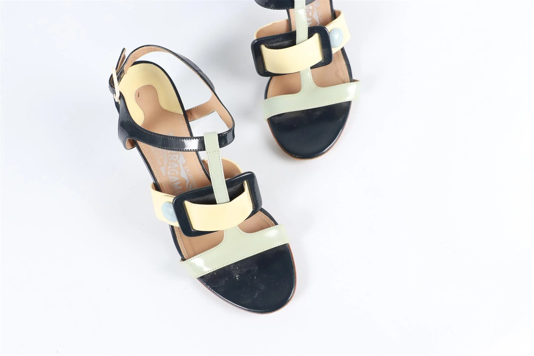 SALVATORE FERRAGAMO BLUE PATENT LEATHER SANDALS - Image 10