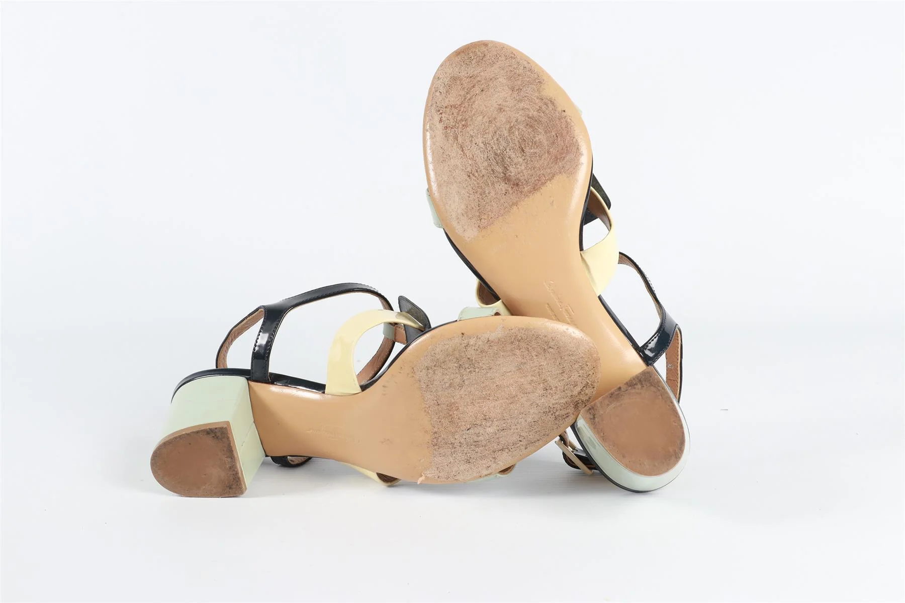 SALVATORE FERRAGAMO BLUE PATENT LEATHER SANDALS - Image 6