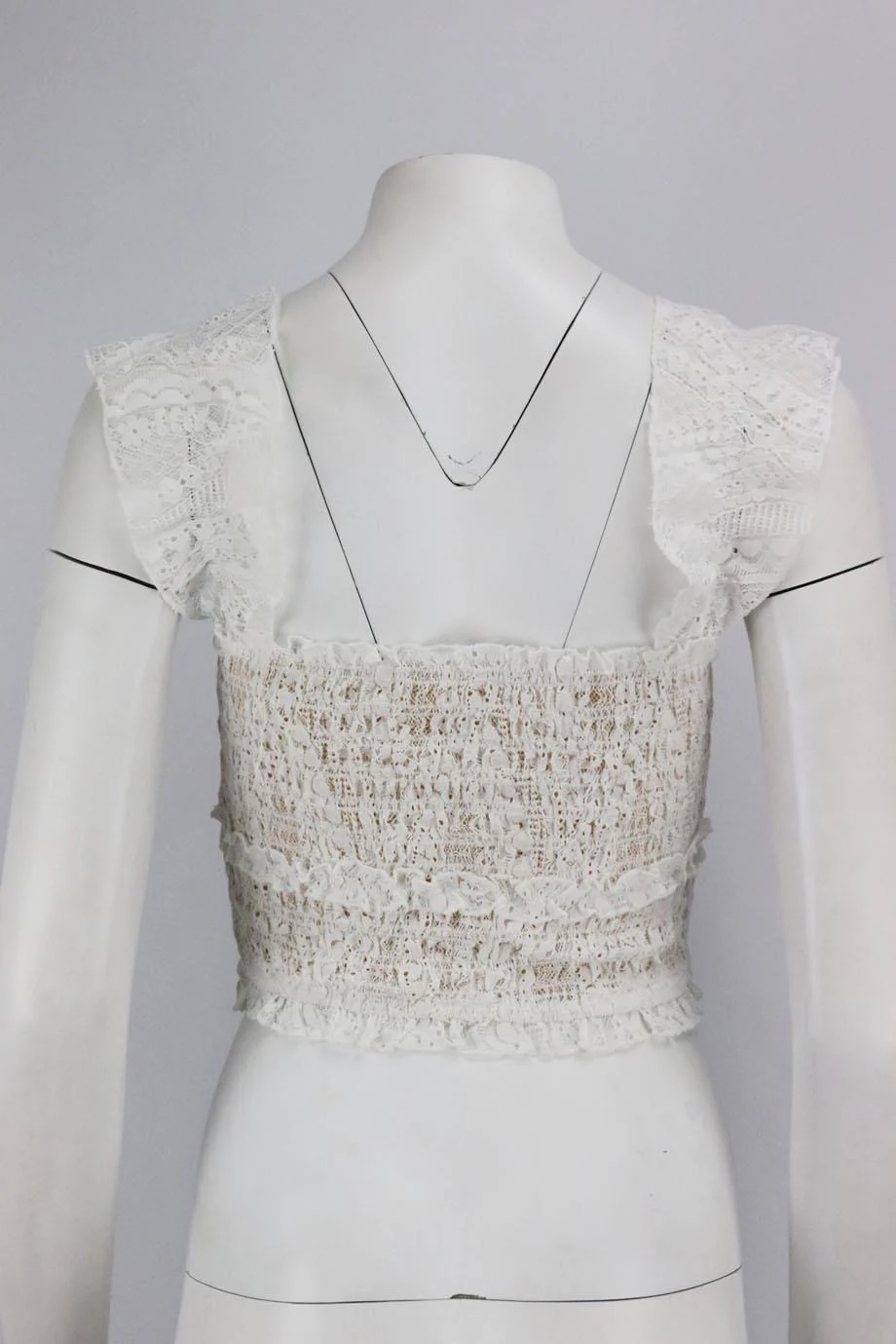 SAYLOR CROPPED SHIRRED LACE TOP XSMALL - Image 4