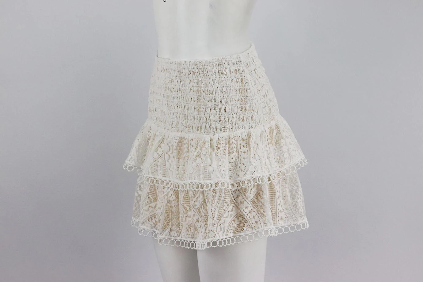 SAYLOR SHIRRED TIERED LACE MINI SKIRT XSMALL - Image 3