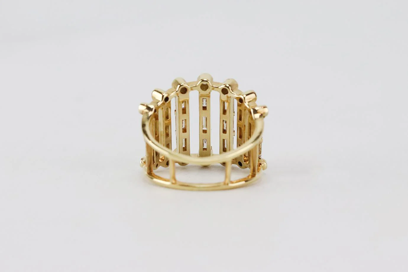 SHAY ROYAL 18K YELLOW GOLD AND MIXED DIAMOND RING 15.5 MM - Image 5