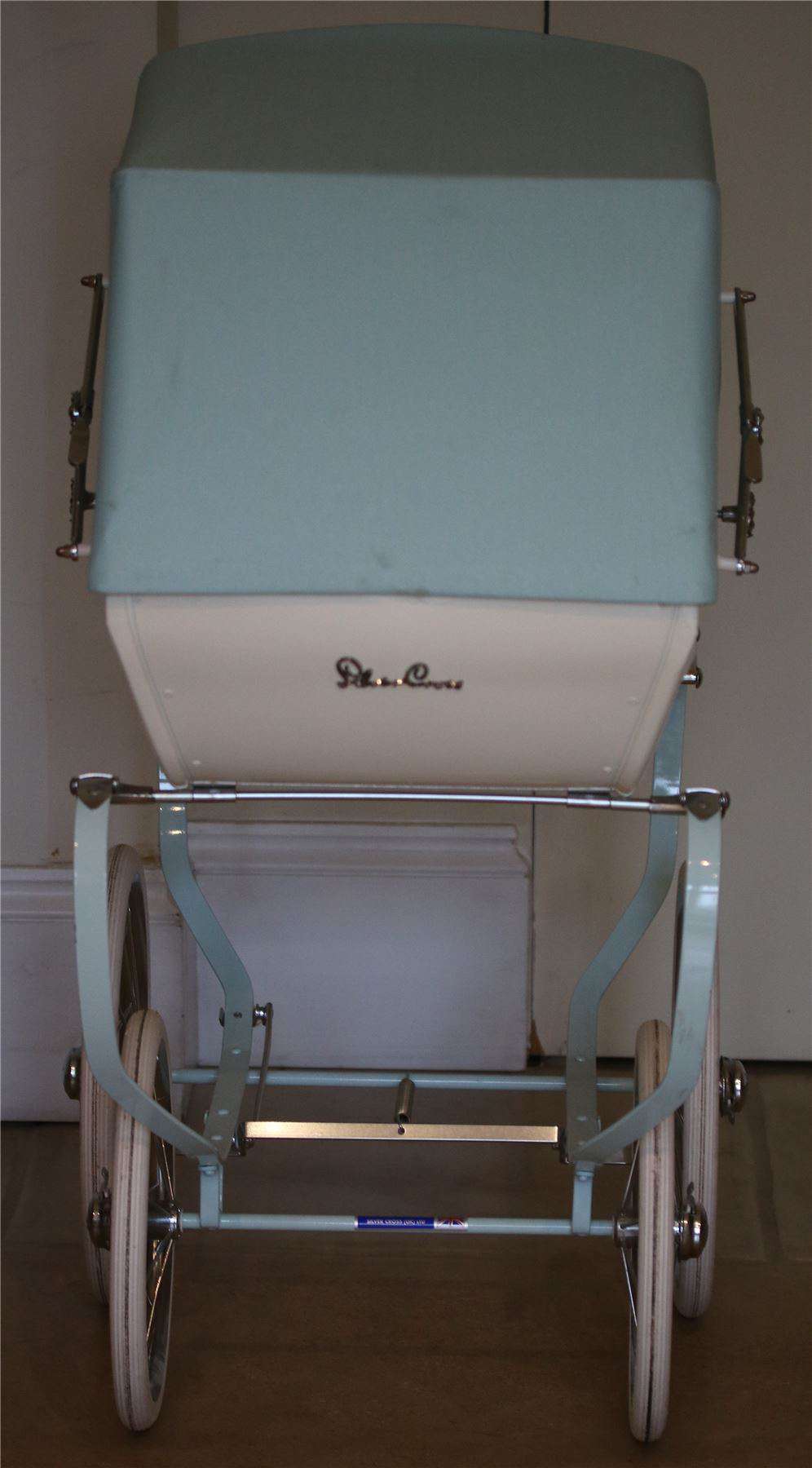 SILVER CROSS HARRODS SWEET PEA DOLLS PRAM - Image 5
