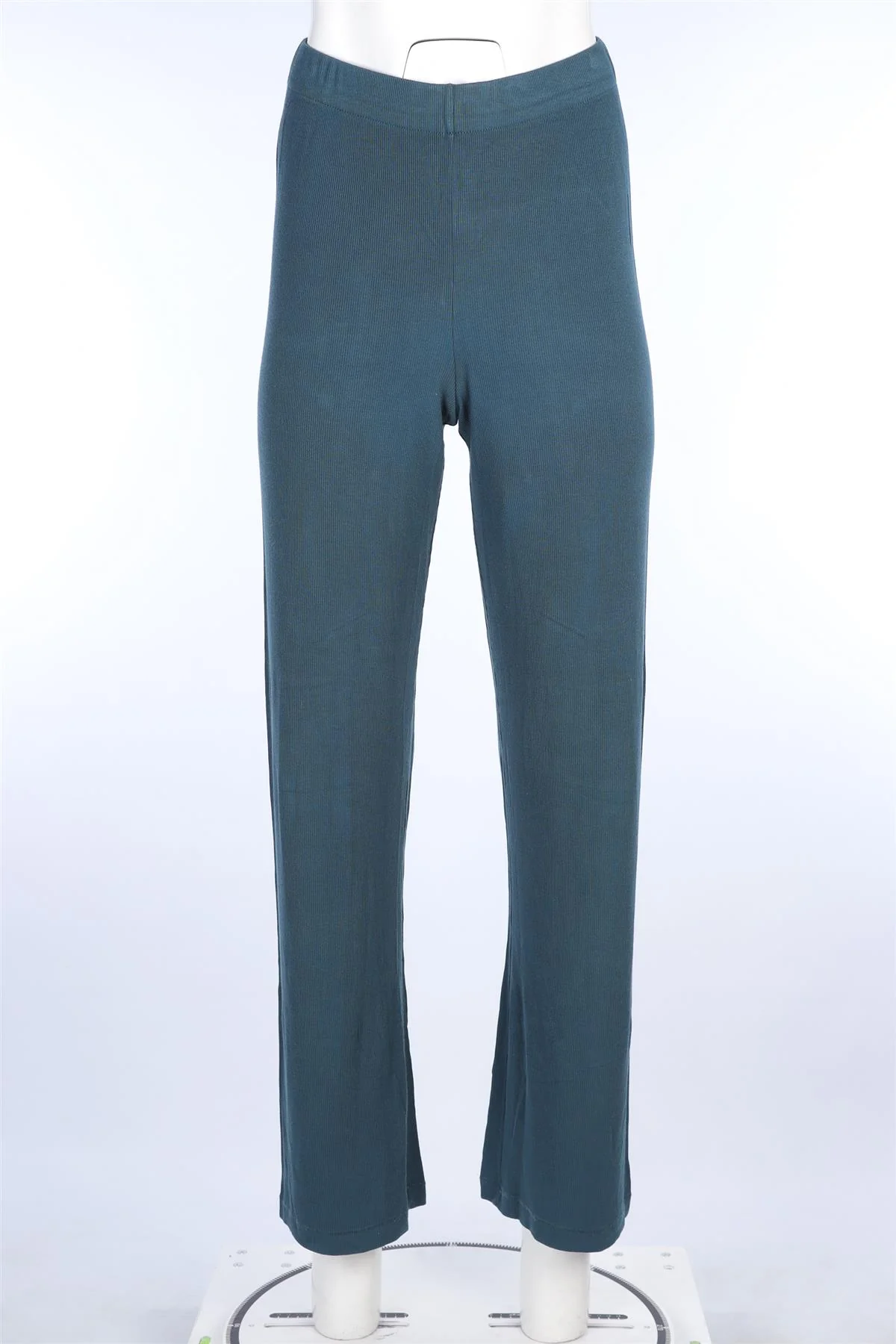 SKIMS GREEN PYJAMA SET SMALL - Image 5