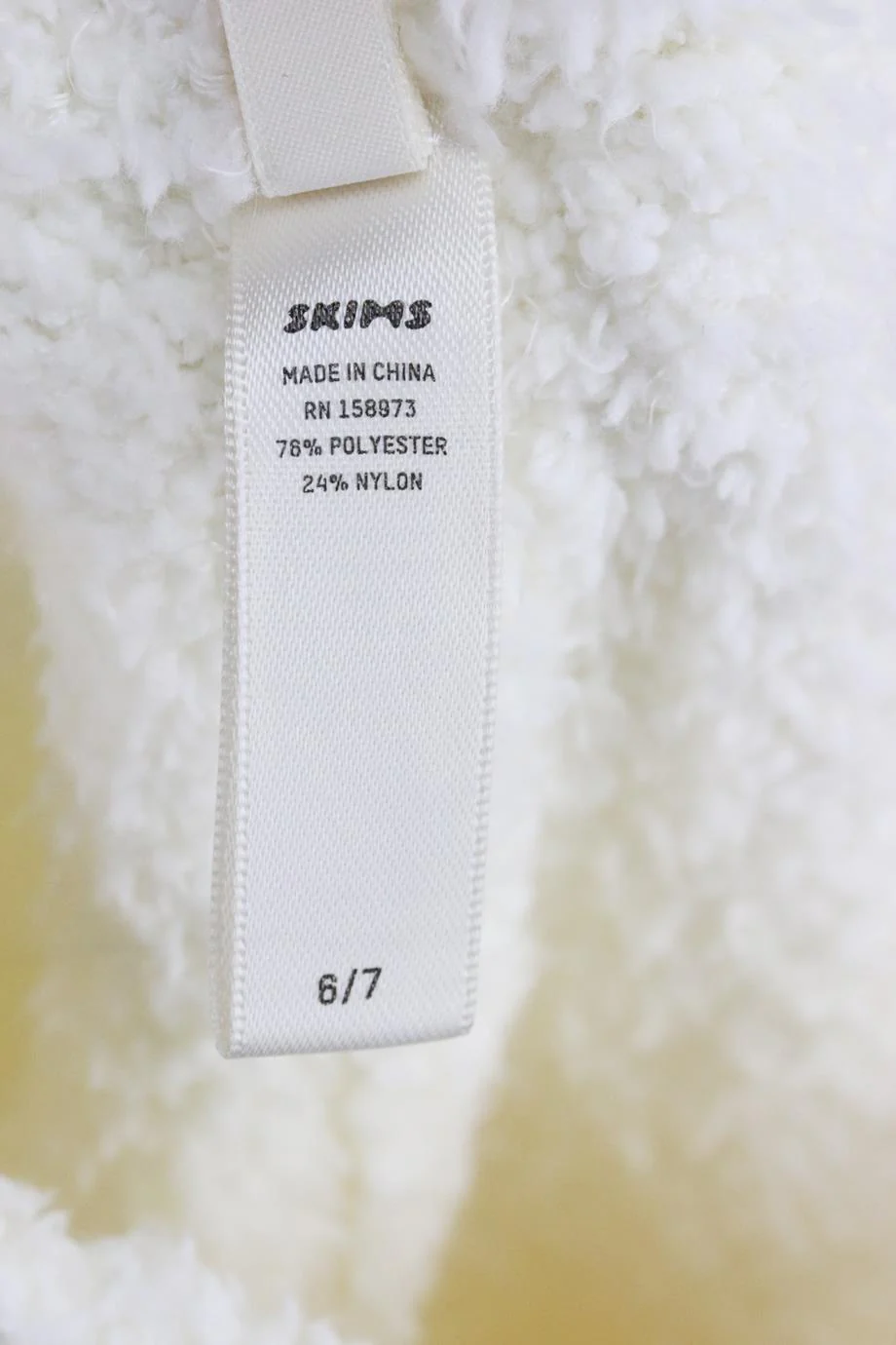 SKIMS KIDS GIRLS FLEECE SHORTS 6-7 YEARS - Image 5
