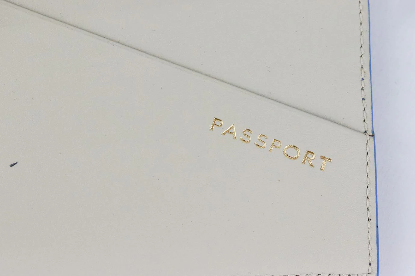 SMYTHSON PERSONALISED PANAMA LEATHER PASSPORT HOLDER - Image 6