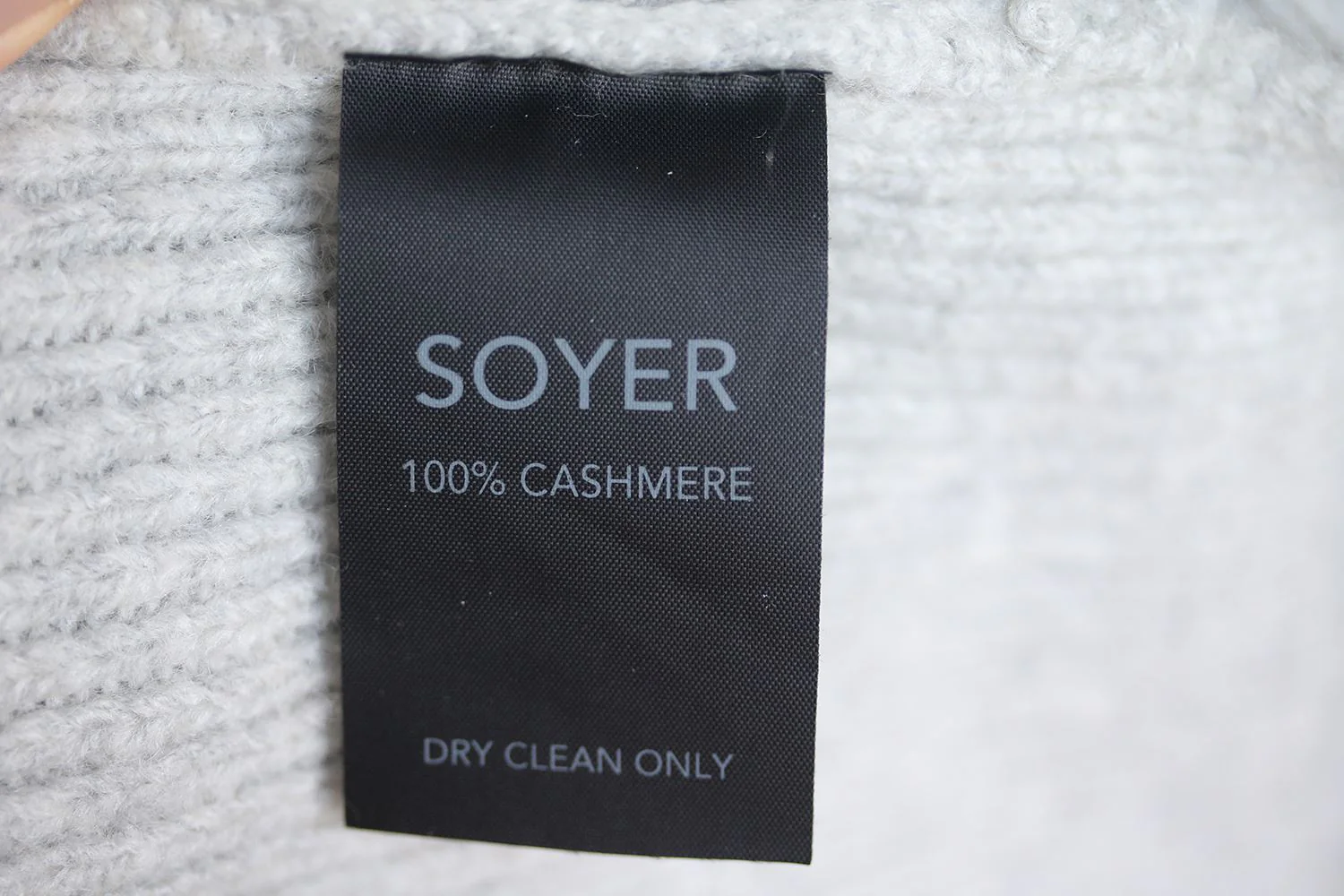 SOYER CASHMERE HALTER TANK TOP SMALL - Image 6