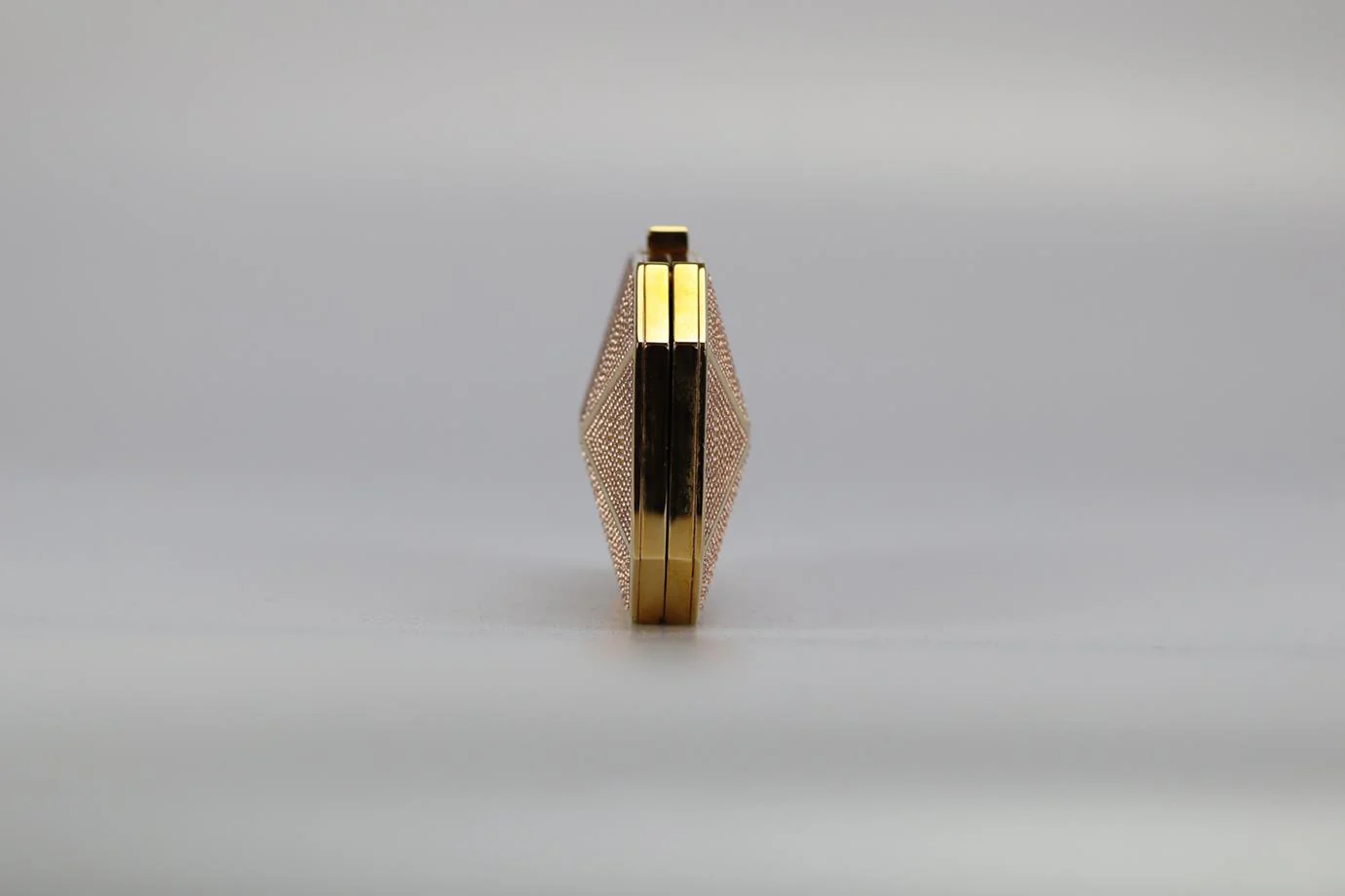 STARK CRYSTAL EMBELLISHED GOLD TONE CLUTCH - Image 3