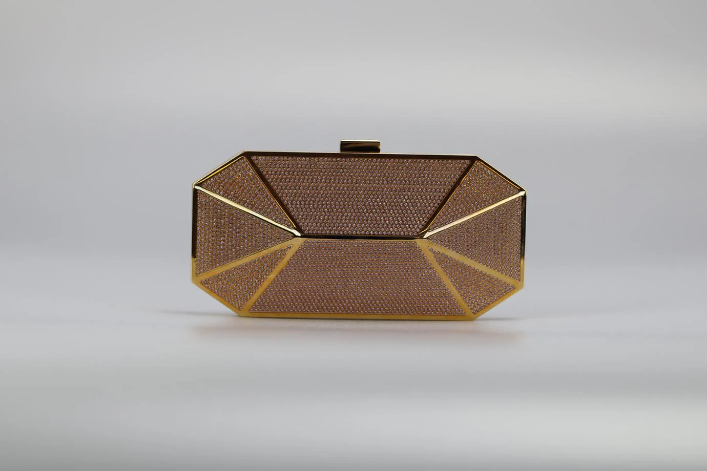STARK CRYSTAL EMBELLISHED GOLD TONE CLUTCH - Image 4