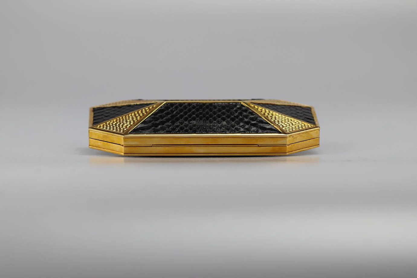 STARK PYTHON AND GOLD TONE CLUTCH - Image 6