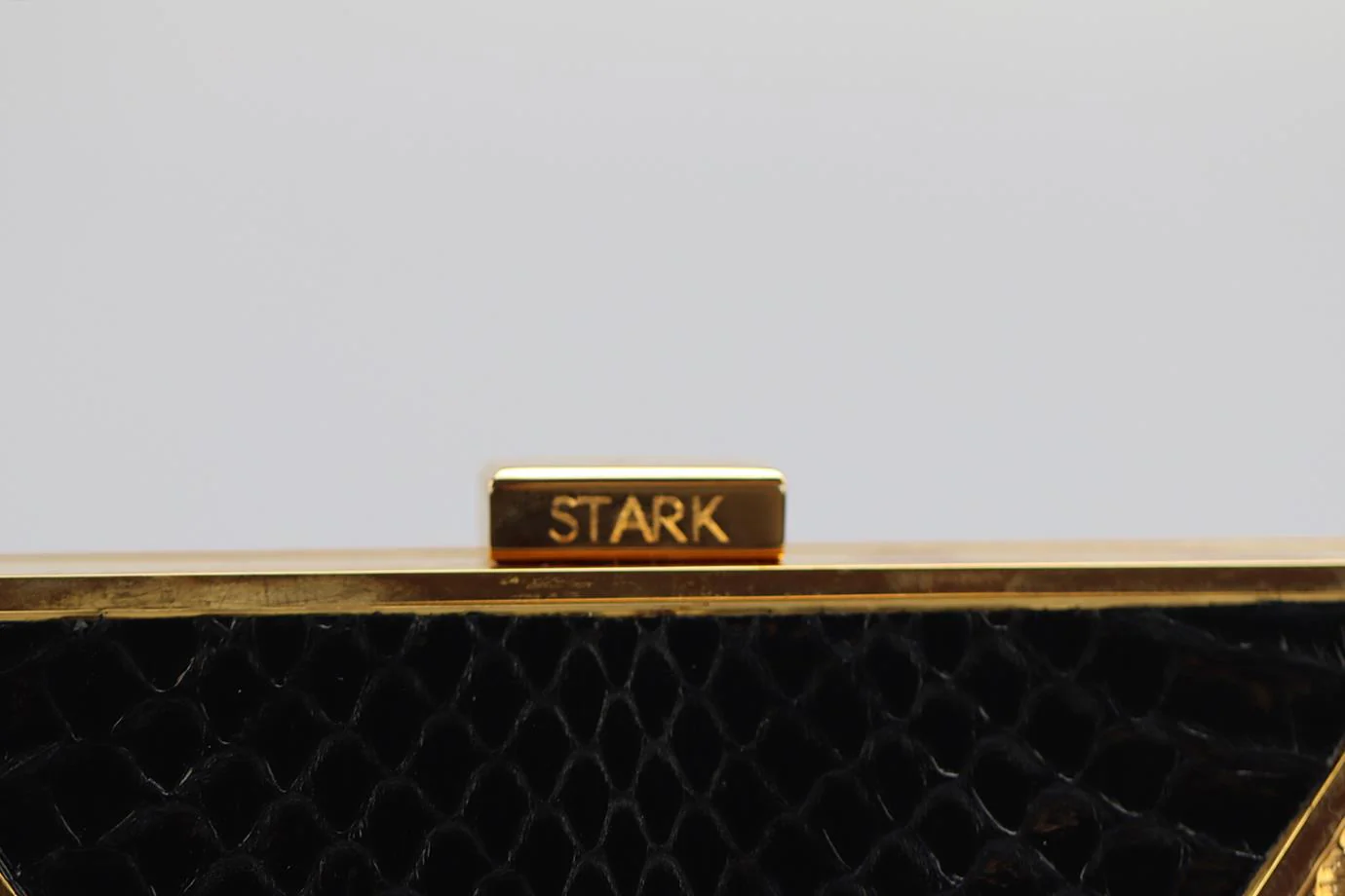 STARK PYTHON AND GOLD TONE CLUTCH - Image 7