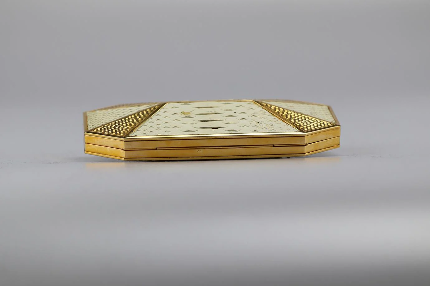 STARK PYTHON AND GOLD TONE CLUTCH - Image 6