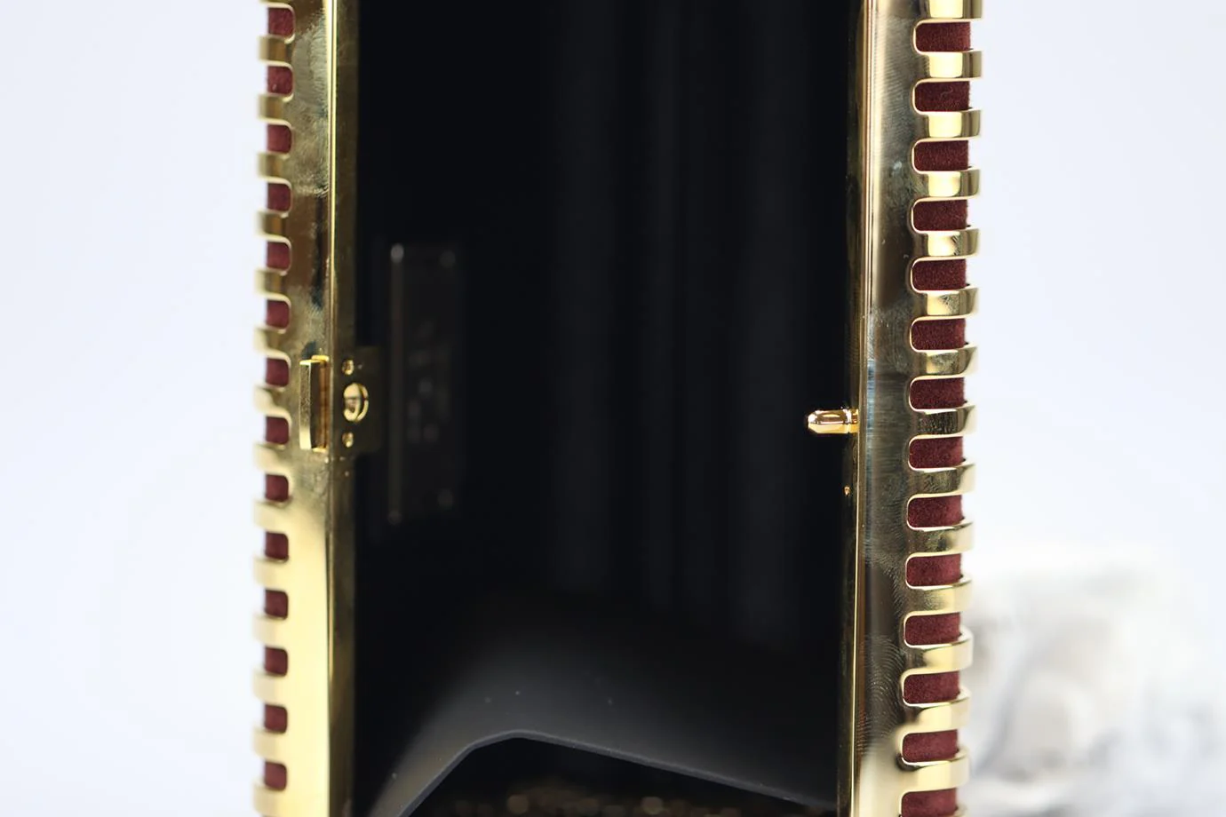 STARK SUEDE AND GOLD TONE CLUTCH - Image 7