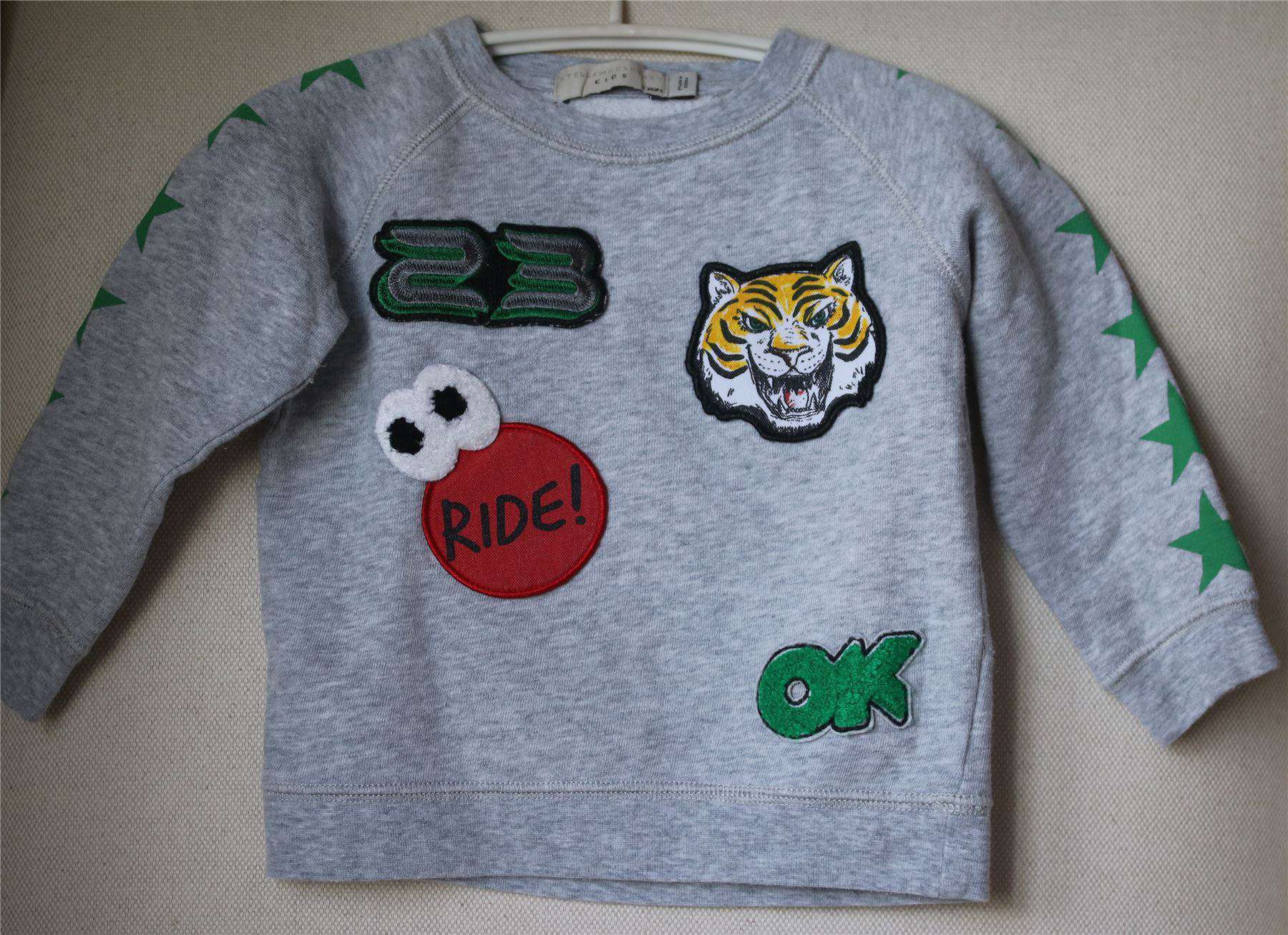 STELLA MCCARTNEY KIDS BABY GREY BILLY BADGES SWEATER 2 YEARS - Image 2