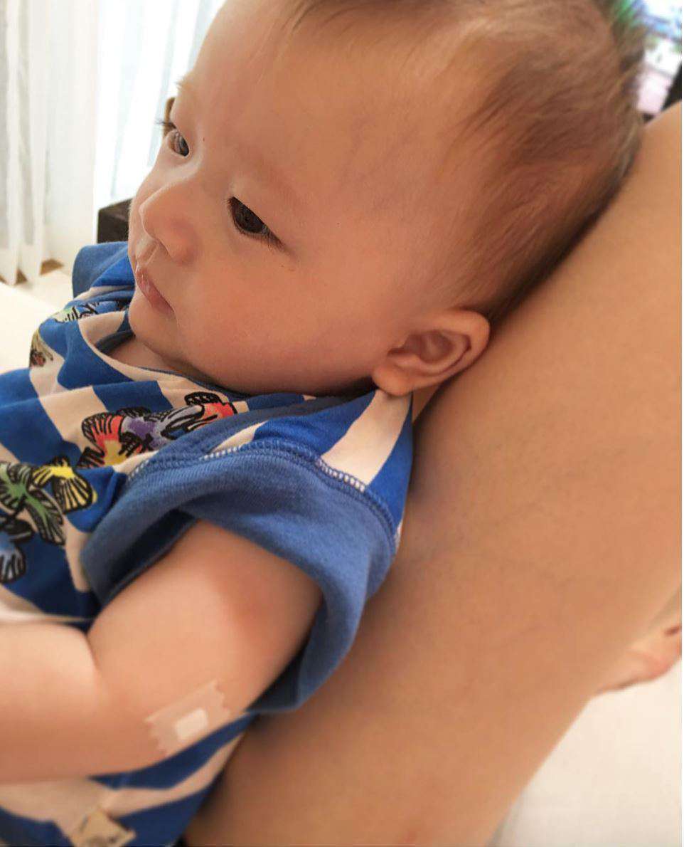 STELLA MCCARTNEY KIDS BLUE STRIPE HAWAIIAN BODYSUIT 18 MONTHS - Image 4