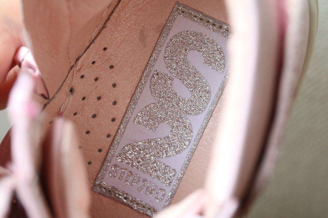 STEP2WO BABY GIRLS PINK ANGEL WINGED TRAINERS EU 23 UK 6 - Image 3