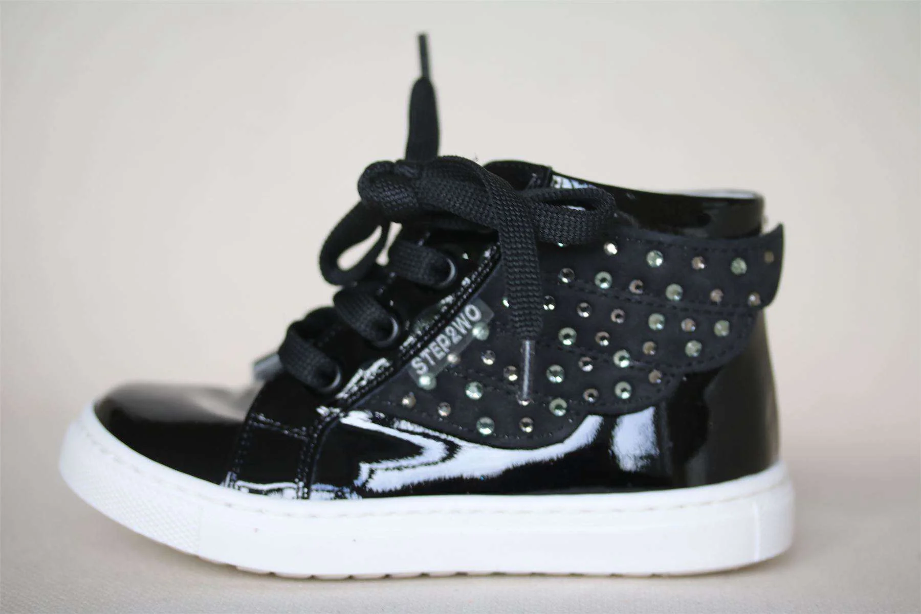 STEP2WO GIRLS BLACK PATENT LEATHER ANGEL TRAINERS WITH GEMS & WINGS EU 23 UK 6 - Image 2