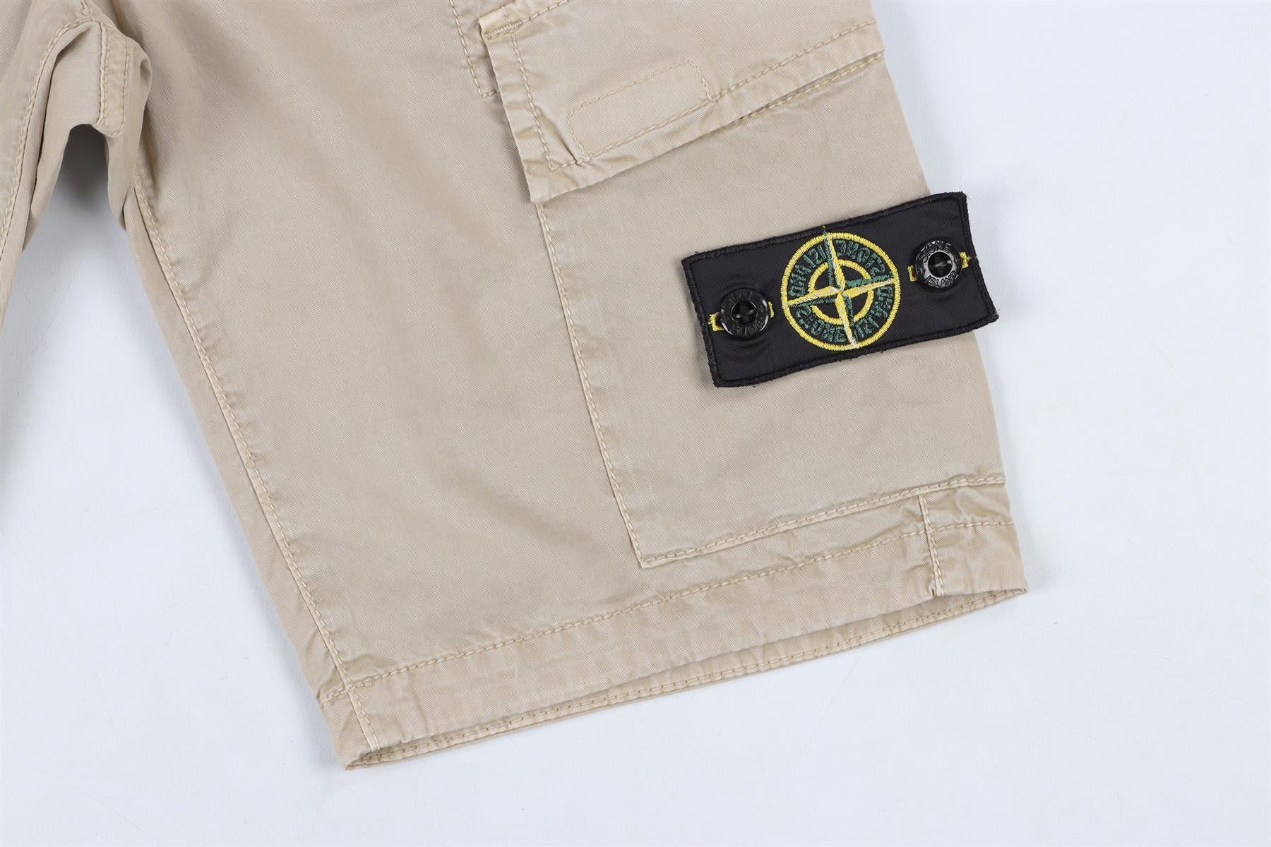 STONE ISLAND BEIGE KIDS BOYS SHORTS 8 YEARS - Image 3