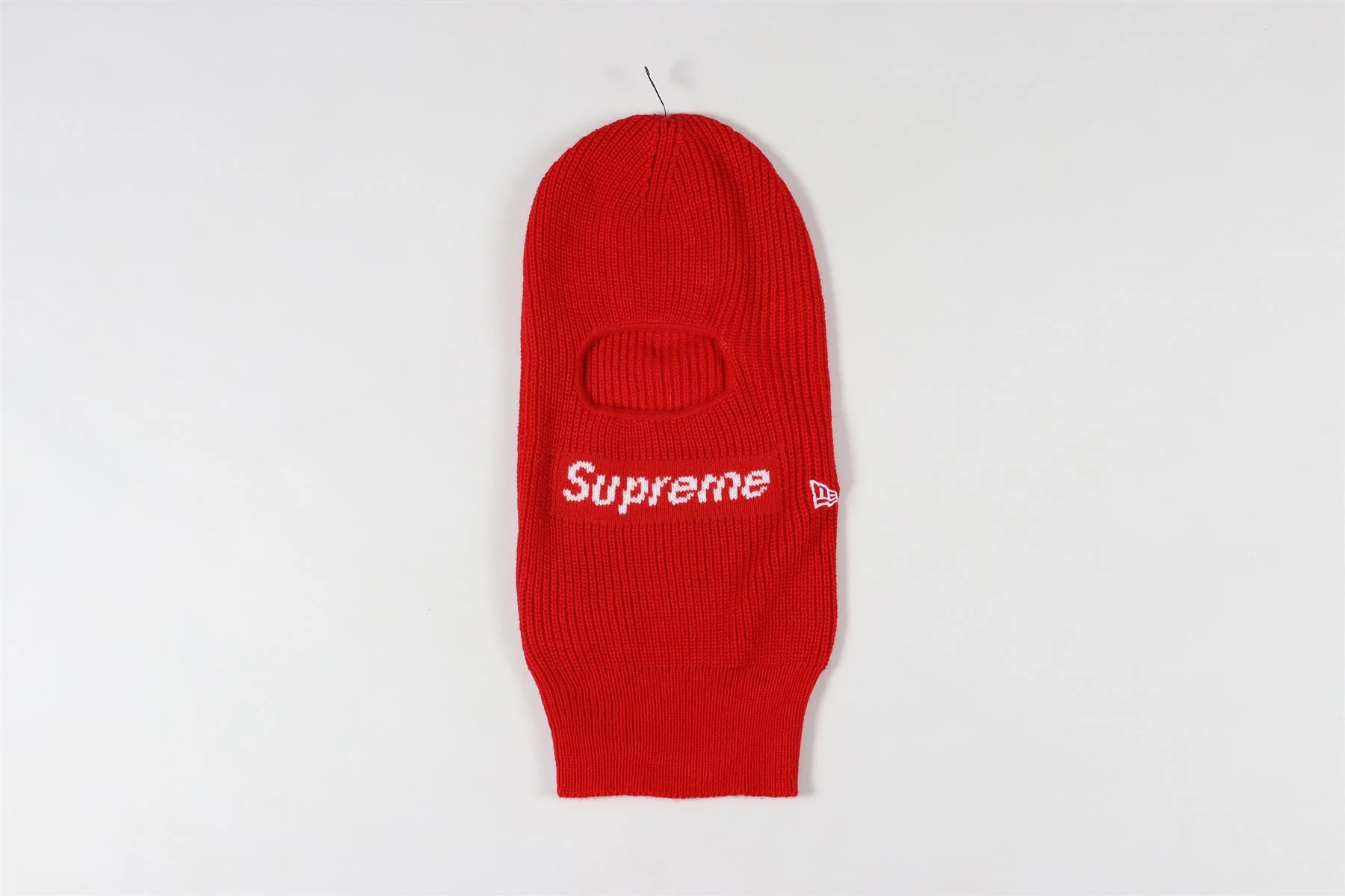 SUPREME + NEW ERA RED KNIT BALACLAVA ONE SIZE - Image 2