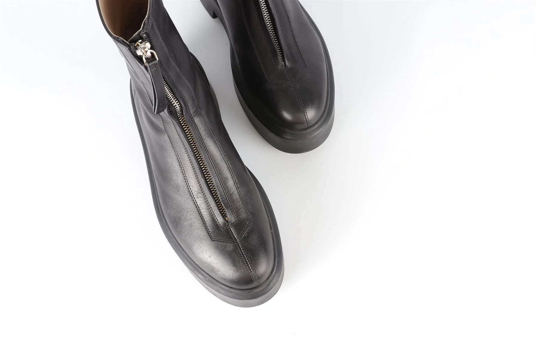 THE ROW BLACK LEATHER ANKLE BOOTS EU 39 UK 6 US 9 - Image 4