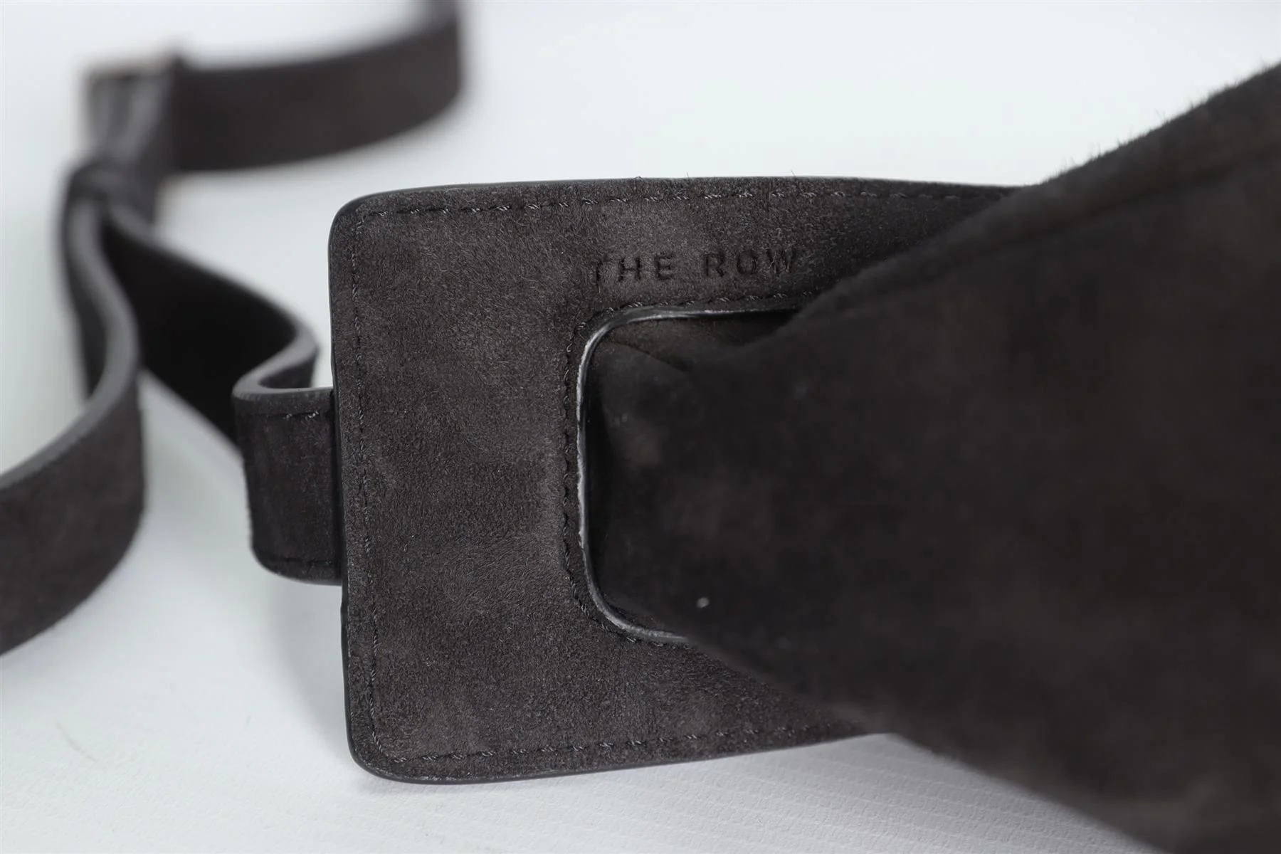 THE ROW BLACK SLOUCHY BANANA SMALL SUEDE SHOULDER BAG - Image 10