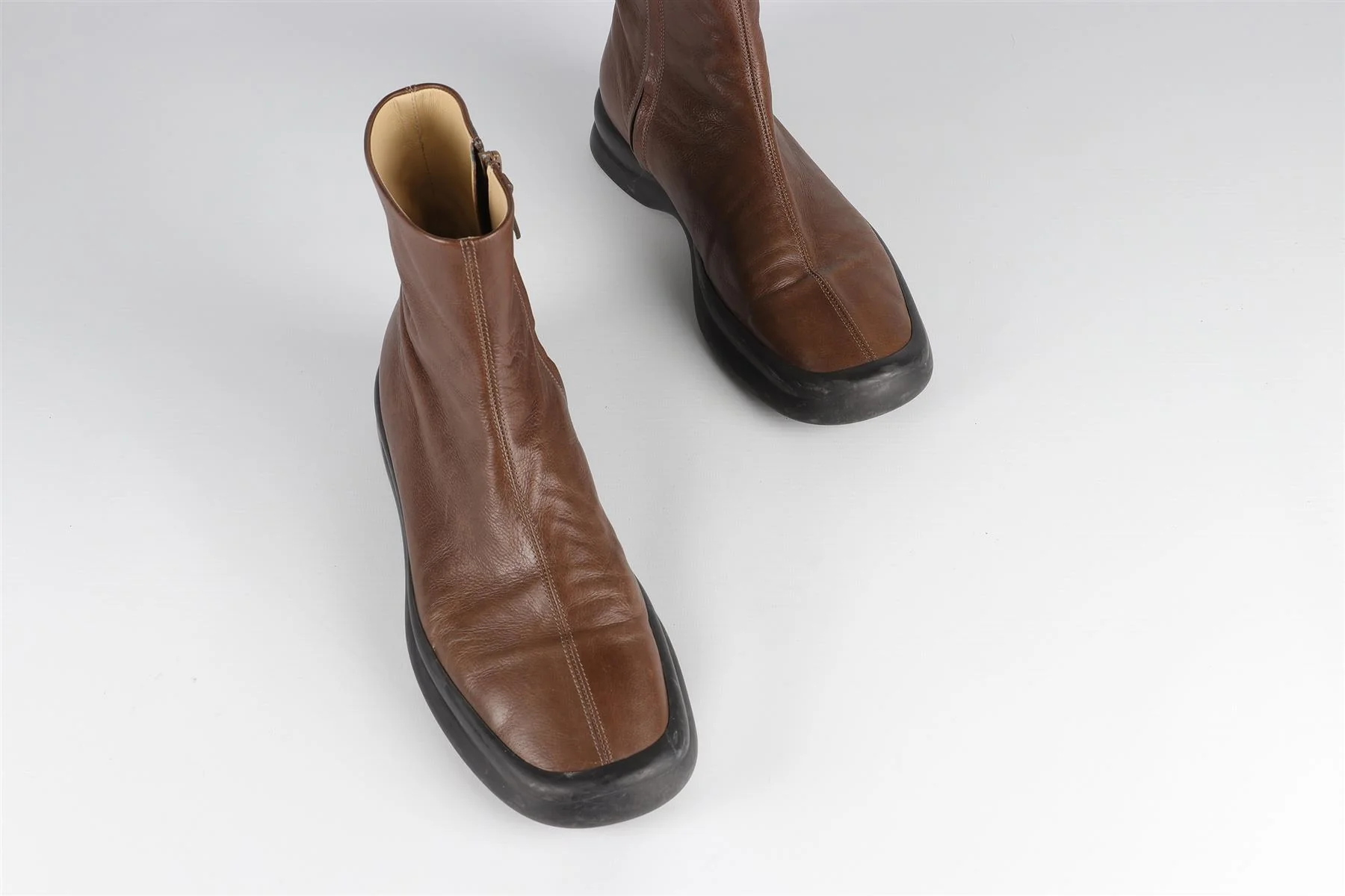 THE ROW BROWN TOWN LEATHER ANKLE BOOTS EU 39 UK 6 US 9 - Image 4