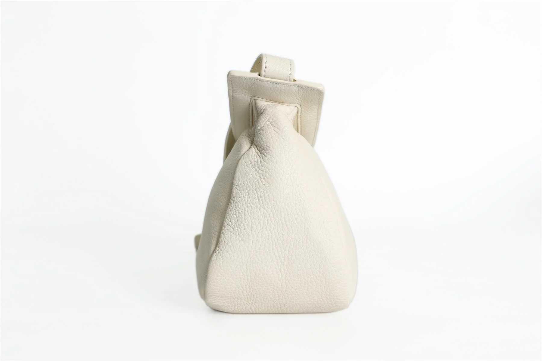 THE ROW WHITE SLOUCHY BANANA SMALL LEATHER SHOULDER BAG - Image 5