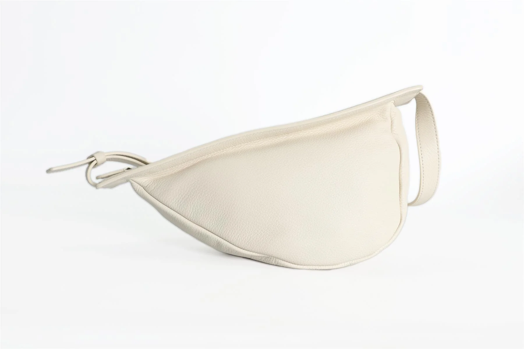 THE ROW WHITE SLOUCHY BANANA SMALL LEATHER SHOULDER BAG - Image 7