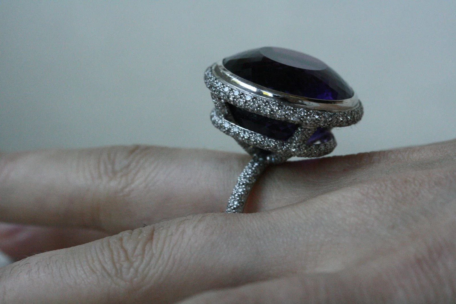 THEO FENNELL AMETHYST AND DIAMOND WHITE GOLD RING - Image 8