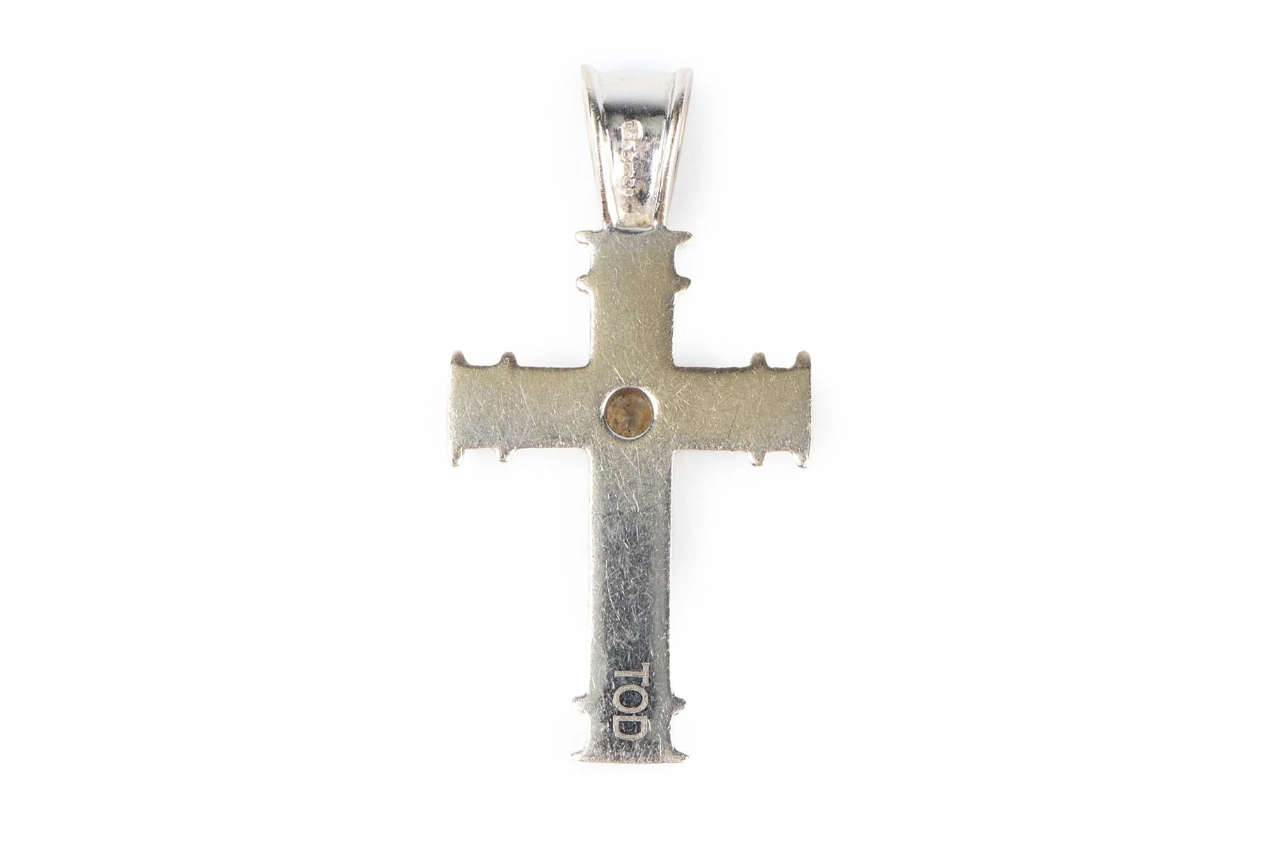 THEO FENNELL CROSS 18K WHITE GOLD AND DIAMOND PENDANT - Image 5