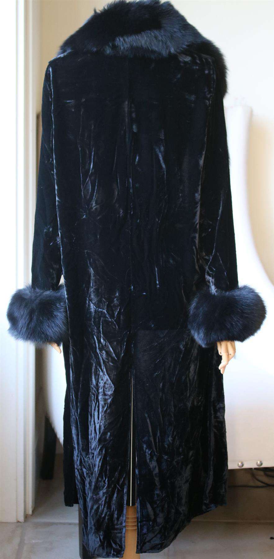 THEPERFEXT VELVET AND FUR COAT XSMALL - Image 5