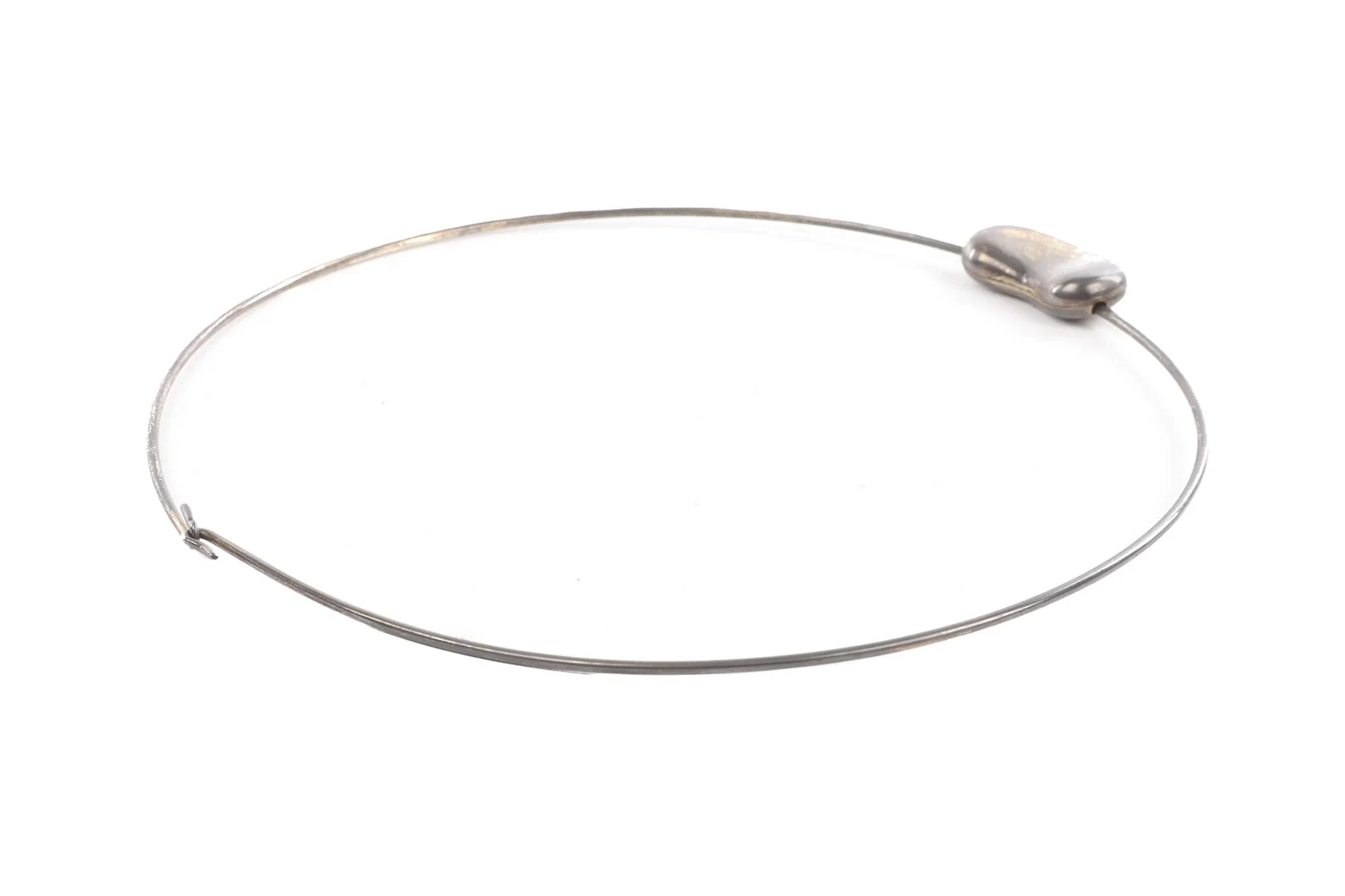 TIFFANY & CO. + ELSA PERETTI SILVER BEAN 26MM STERLING SILVER CHOKER - Image 9