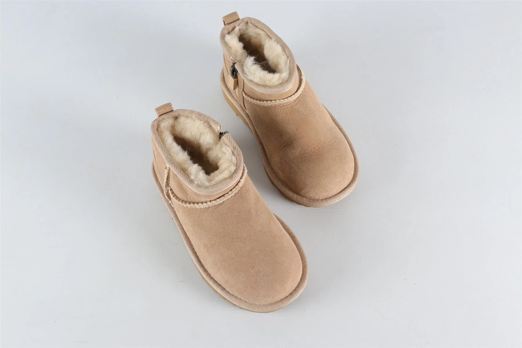 UGG BEIGE KIDS GIRLS BOOTS EU 28.5 UK 10 US 11 - Image 4
