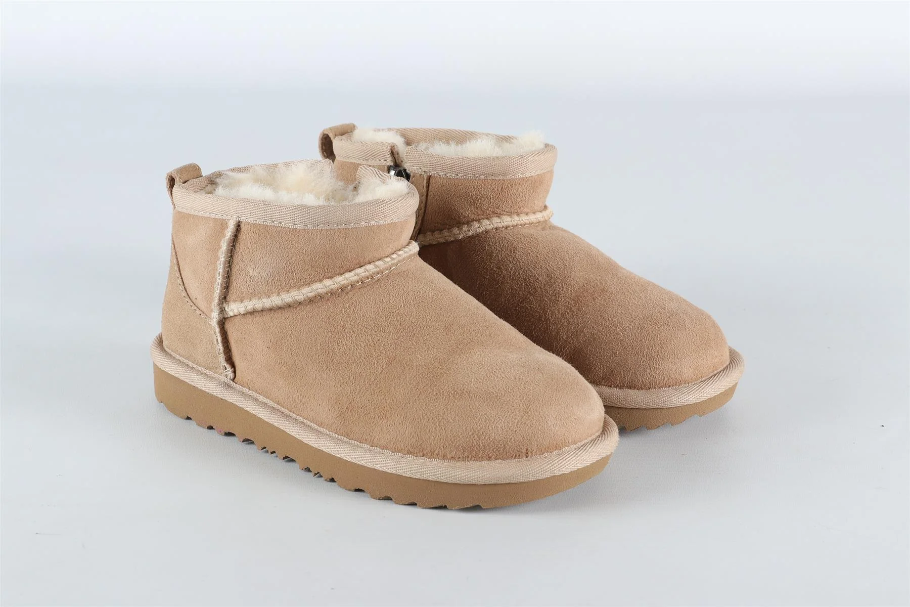 UGG BEIGE KIDS GIRLS BOOTS EU 28.5 UK 10 US 11 - Image 2