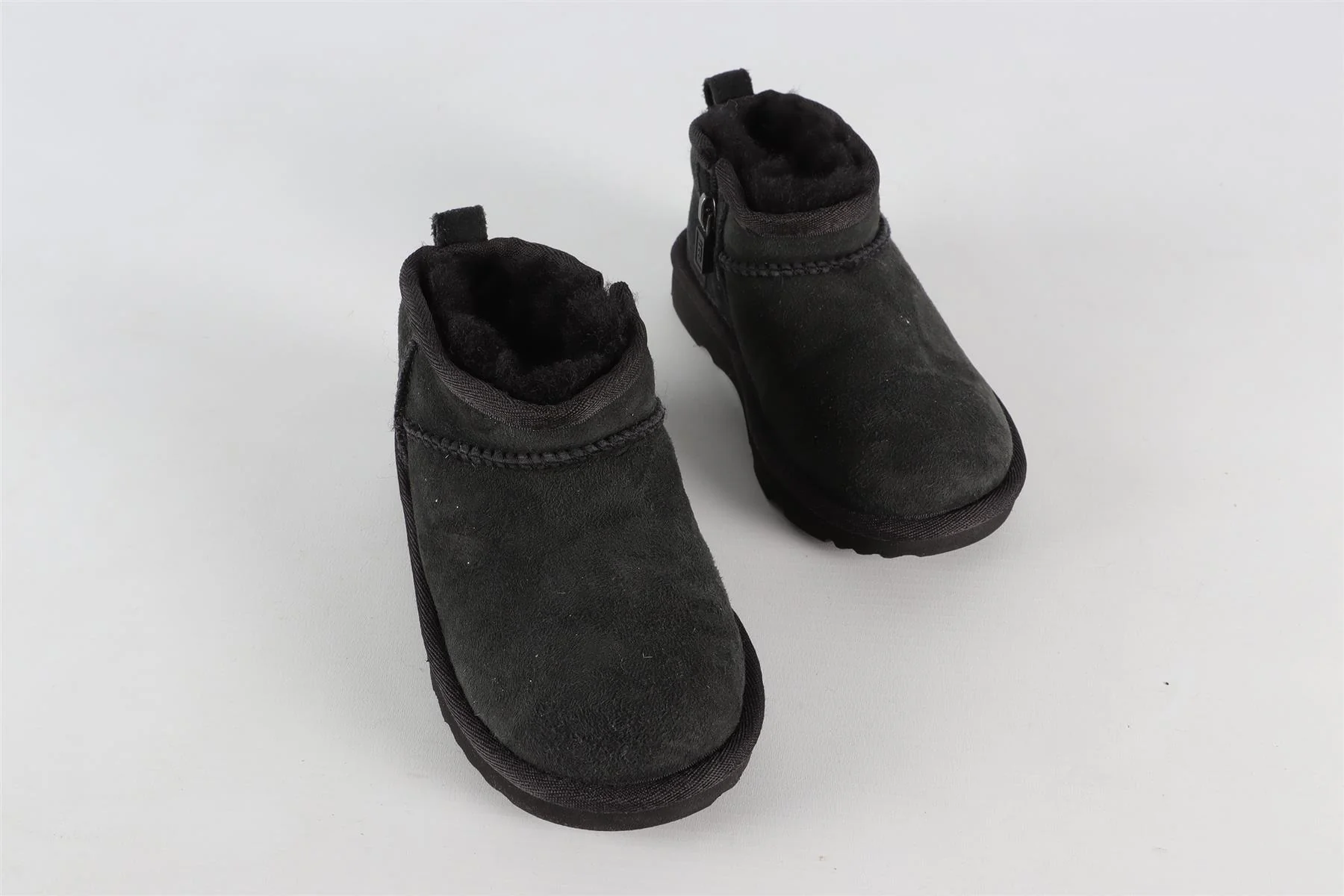 UGG BLACK KIDS GIRLS BOOTS EU 27.5 UK 9 US 10 - Image 4