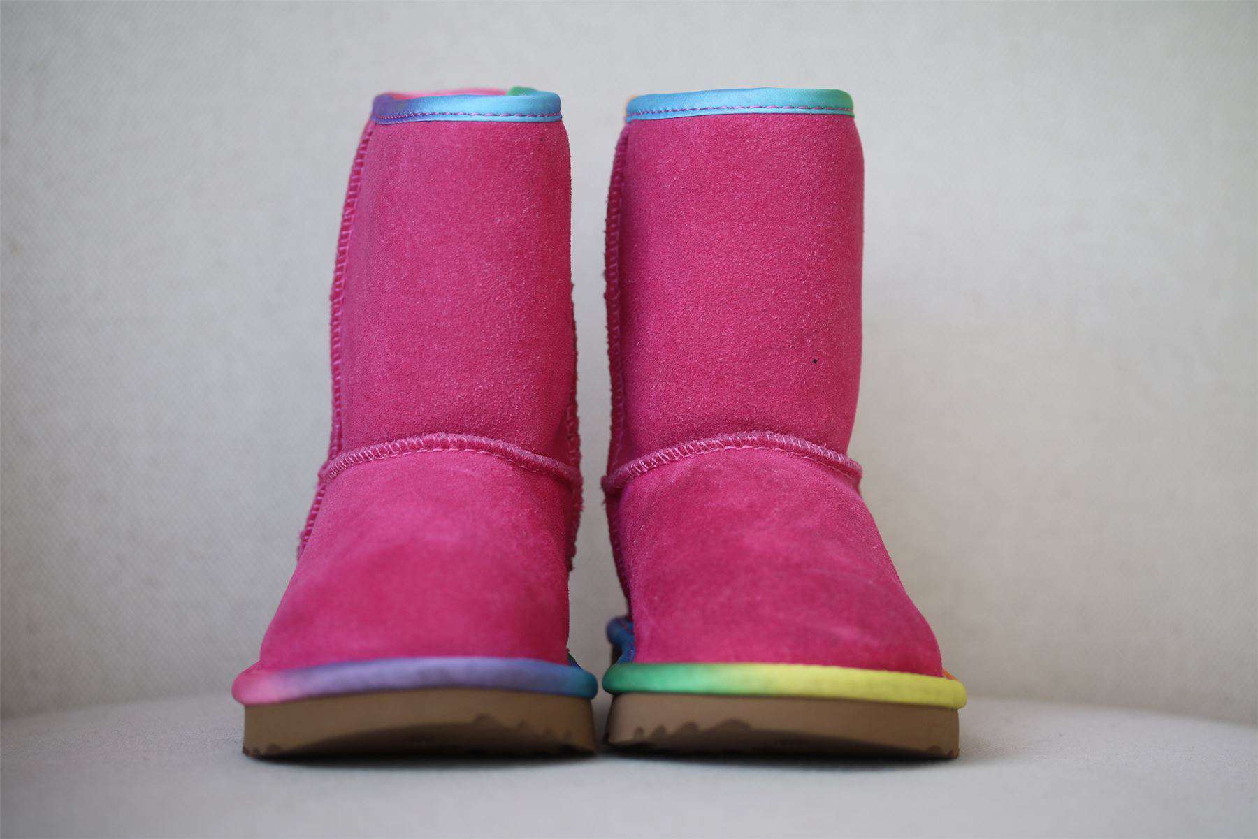 UGG GIRLS CLASSIC SHORT II PINK RAINBOW TRIMMED BOOTS EU 26 UK 8 - Image 2