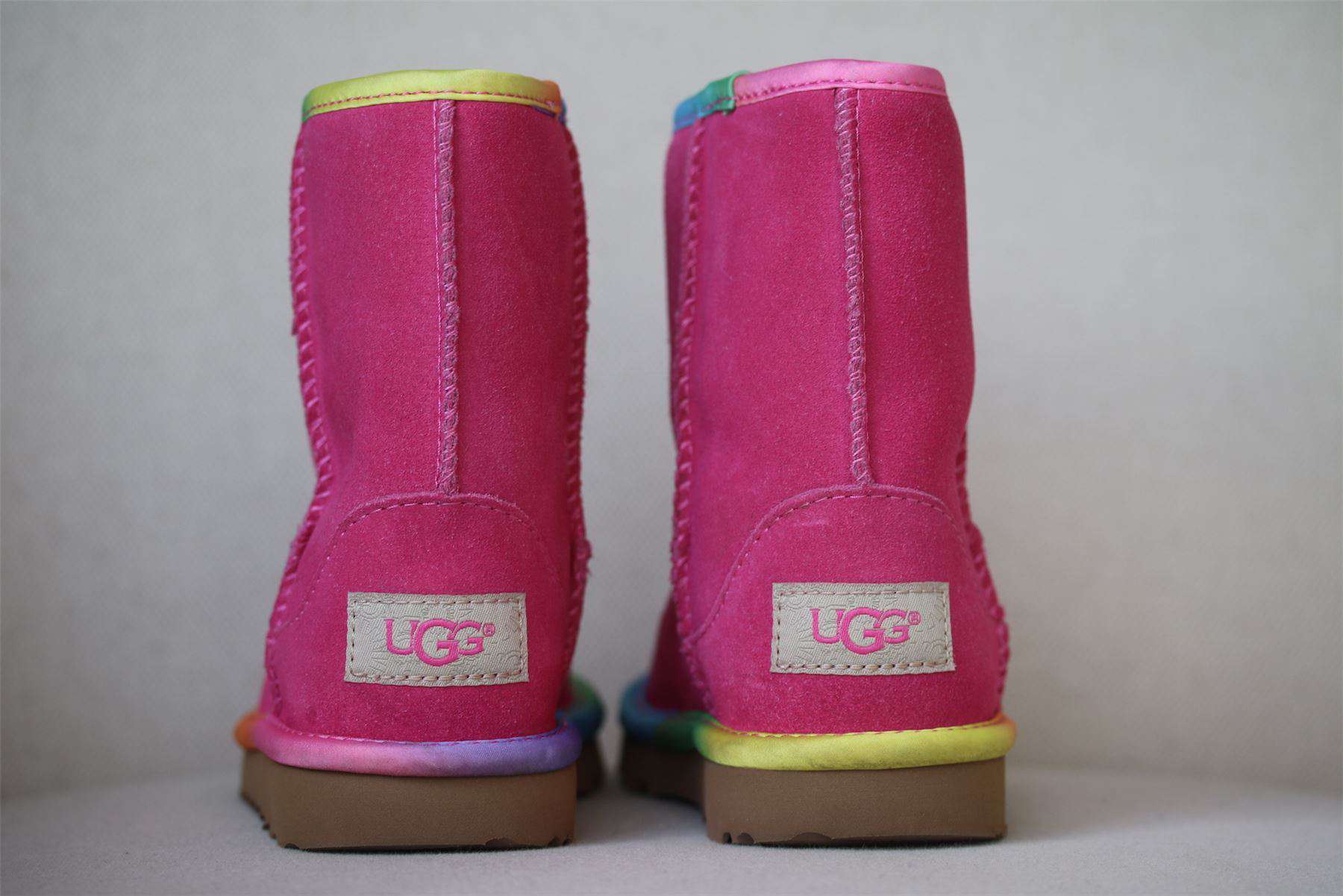 UGG GIRLS CLASSIC SHORT II PINK RAINBOW TRIMMED BOOTS EU 26 UK 8 - Image 3