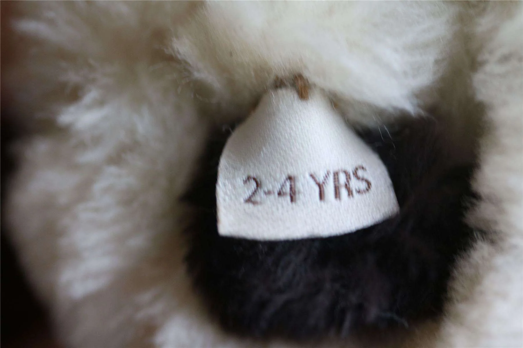 UGG KIDS CHESTNUT SHEEPSKIN MITTENS 2-4 YEARS - Image 4