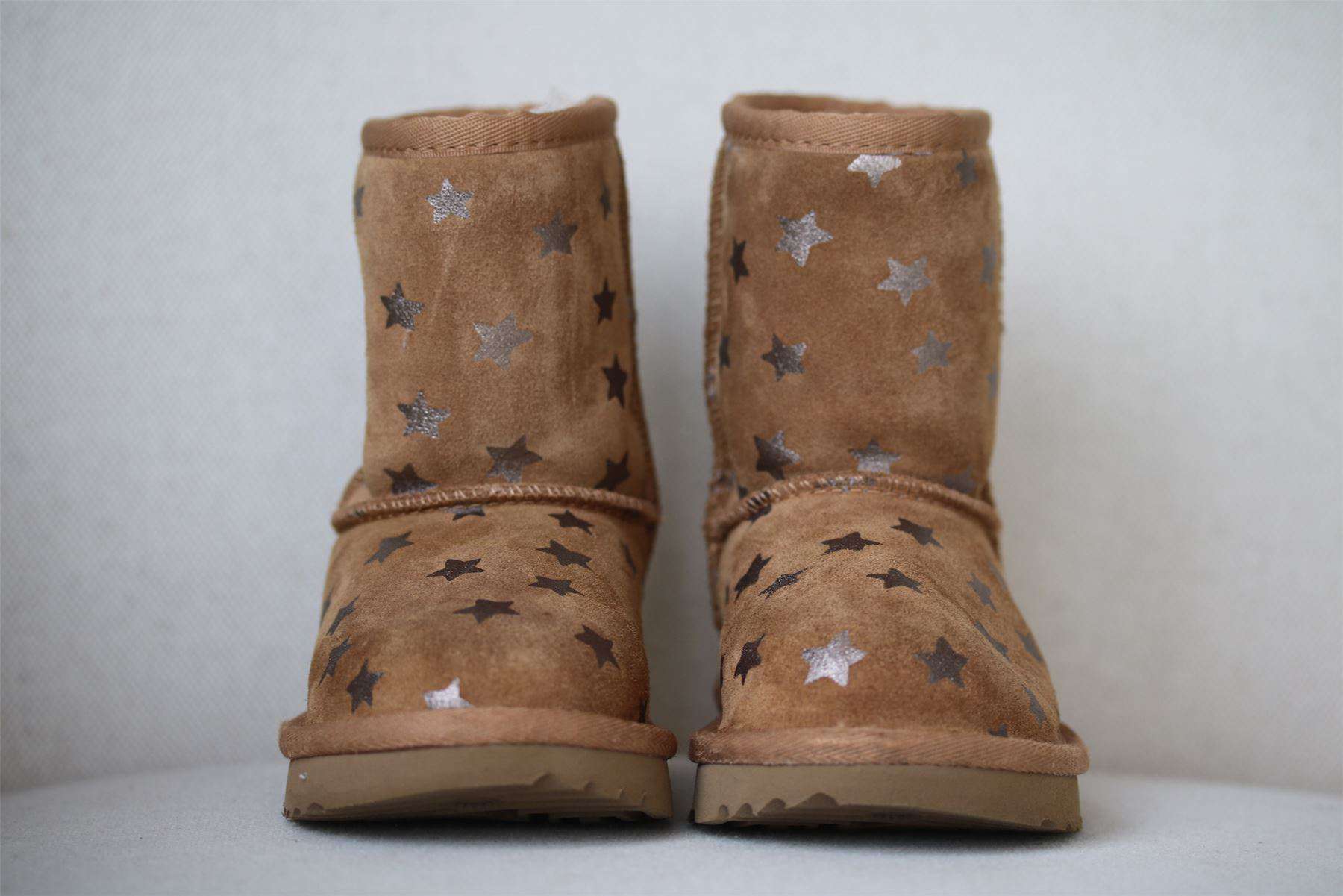 UGG KIDS CLASSIC II SHORT CHESTNUT BROWN STARS BOOTS EU 25 UK 7 - Image 2